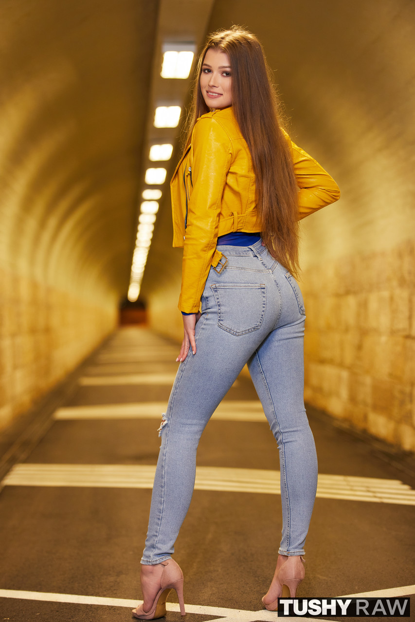 Tunnel Women Brunette Jeans High Heels Czech Czech Women 853x1280