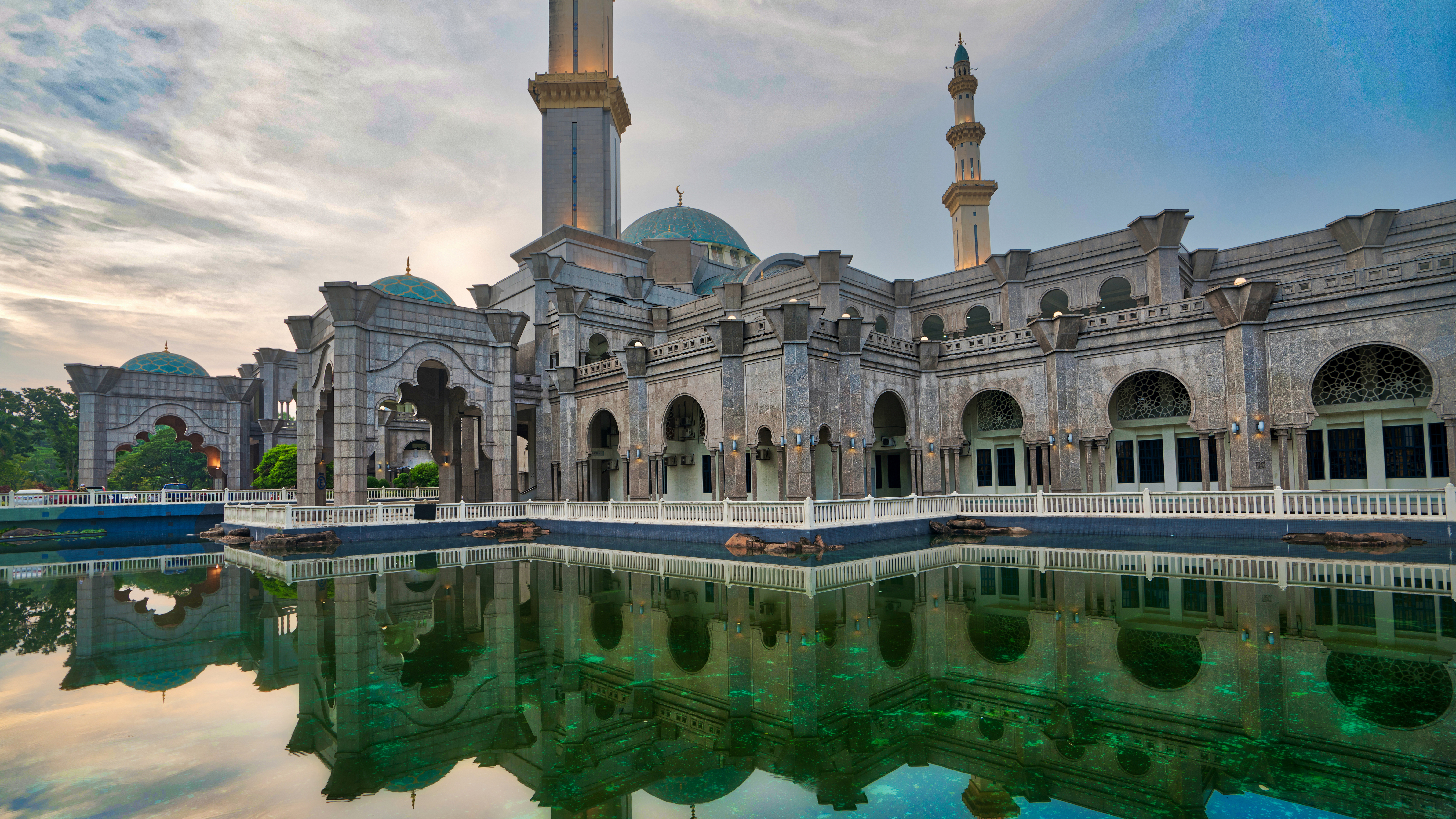 Trey Ratcliff Photography Malaysia Kuala Lumpur Mosque Reflection Water Building 7680x4320