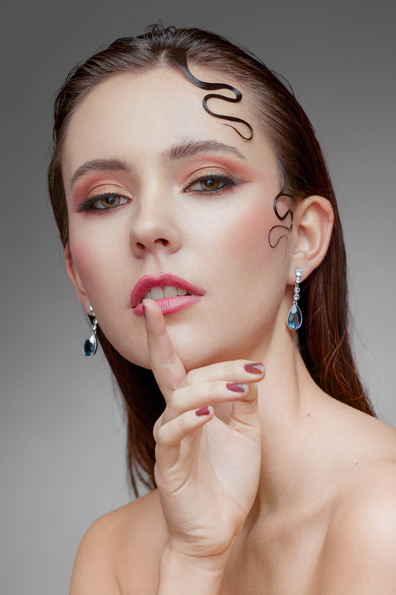 Bruno Birkhofer Women Redhead Eyeliner Makeup Earring Finger On Lips Portrait Simple Background 1334x2000