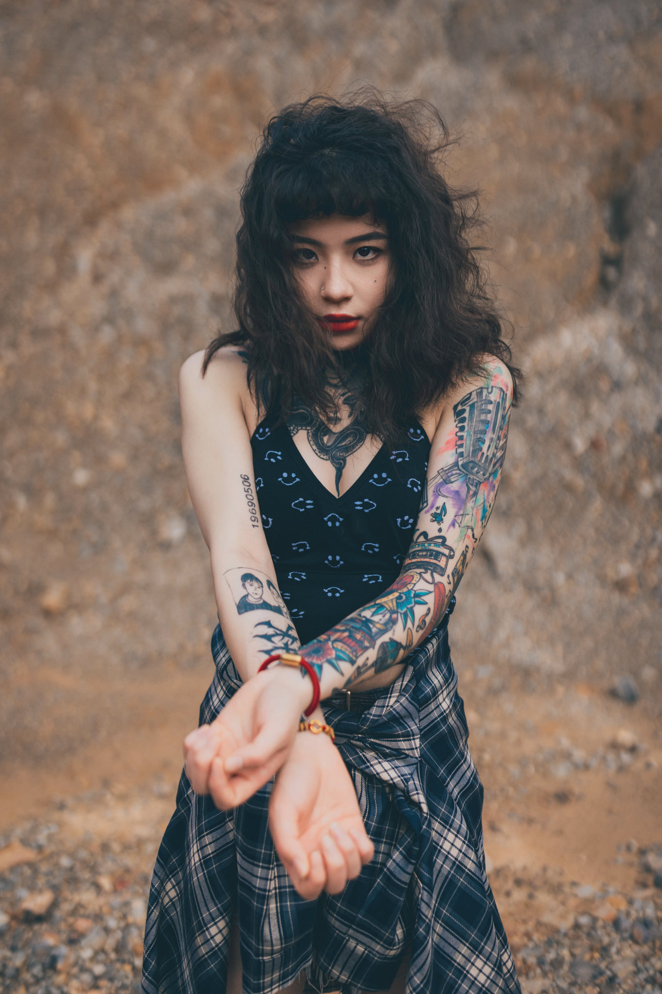 Qin Xiaoqiang Women Asian Messy Hair Tattoo Outdoors 1365x2048