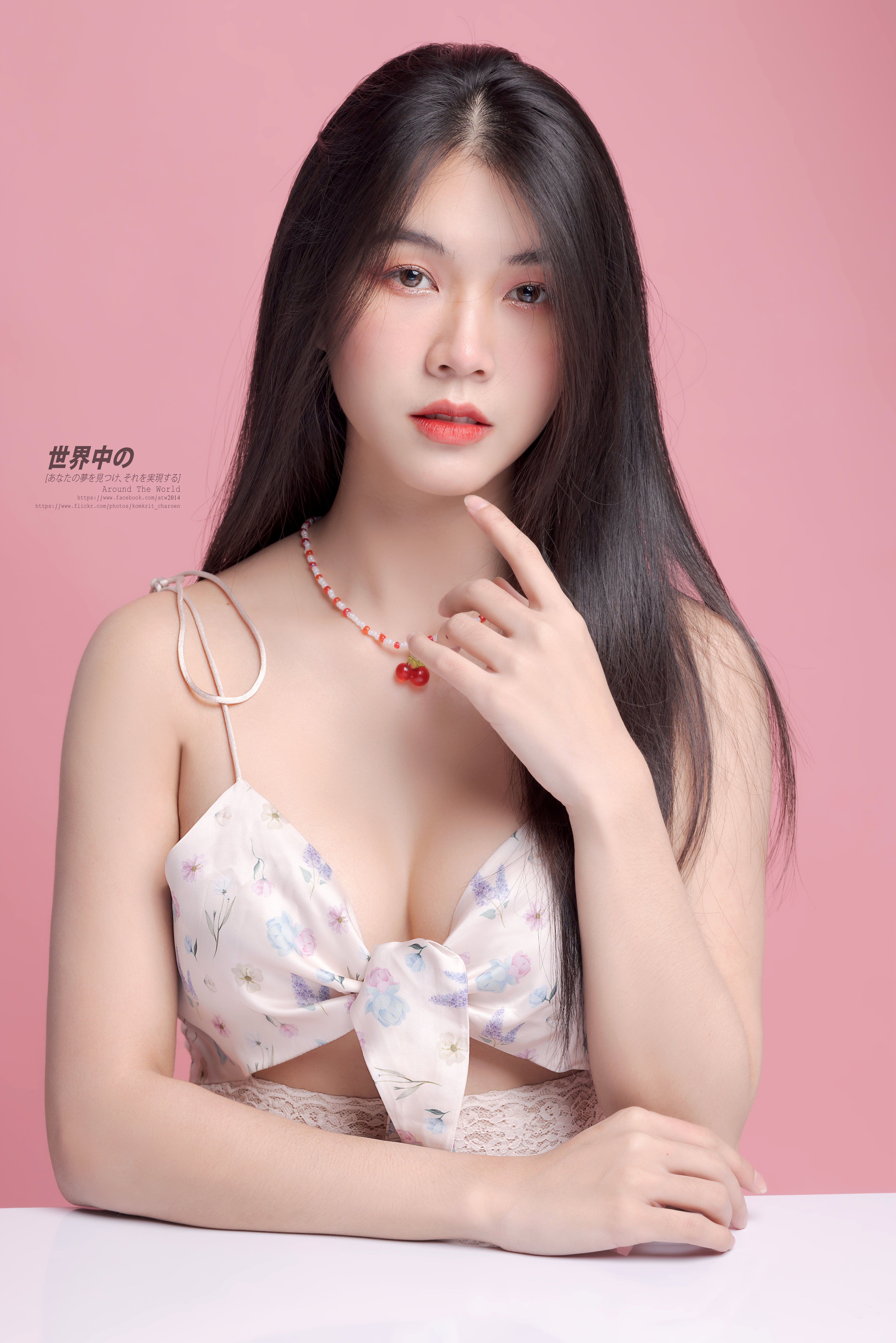 Komkrit Charoen Women Asian Makeup Necklace Pink 4098x6144