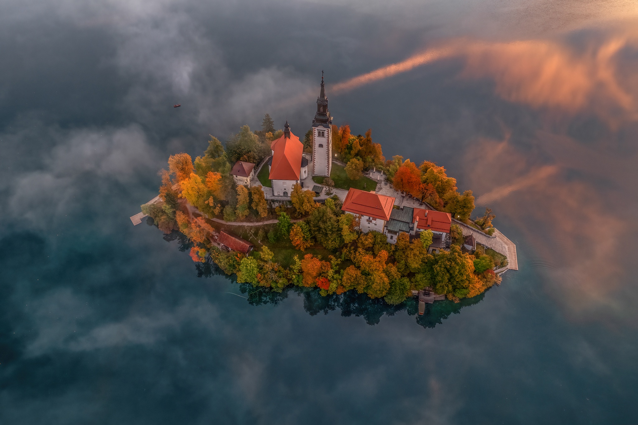 Slovenia Church 2048x1364