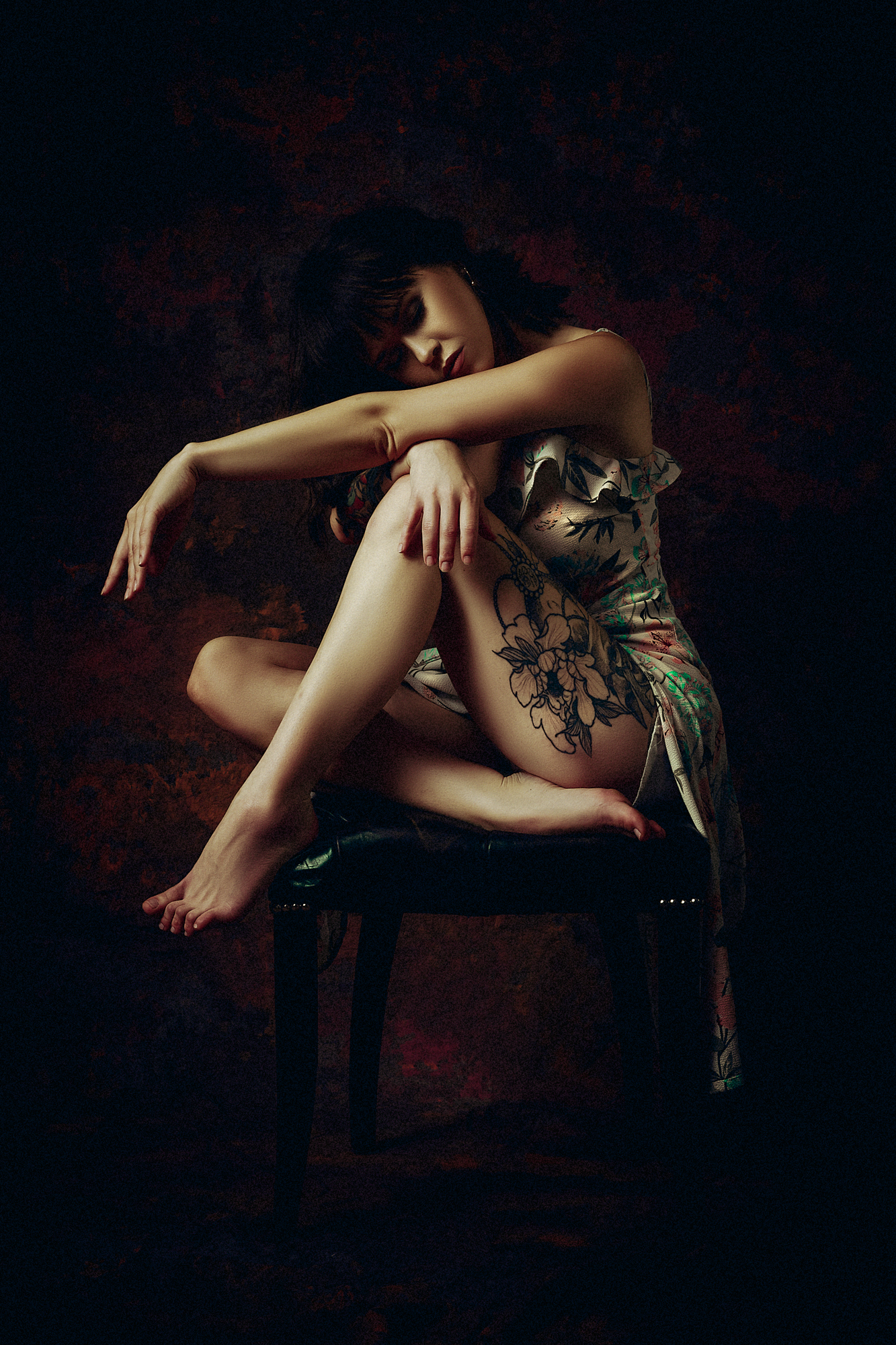 Ruslan Bolgov Women Dark Hair Eyeshadow Closed Eyes Legs Dress Tattoo Relaxing Chair 1333x2000