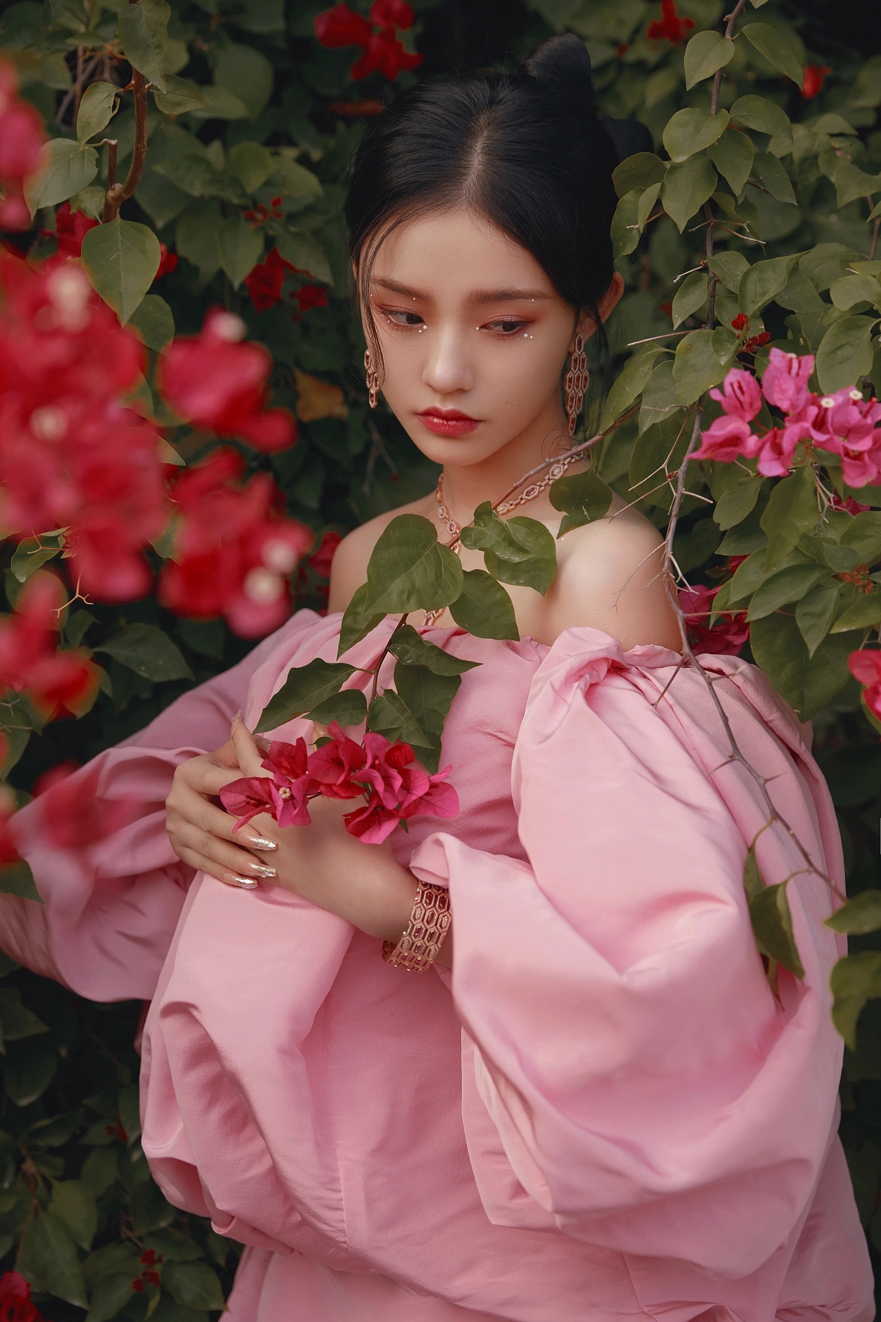 Photography Lin Yun Jelly Lin Asian Women Model Flowers 1280x1920