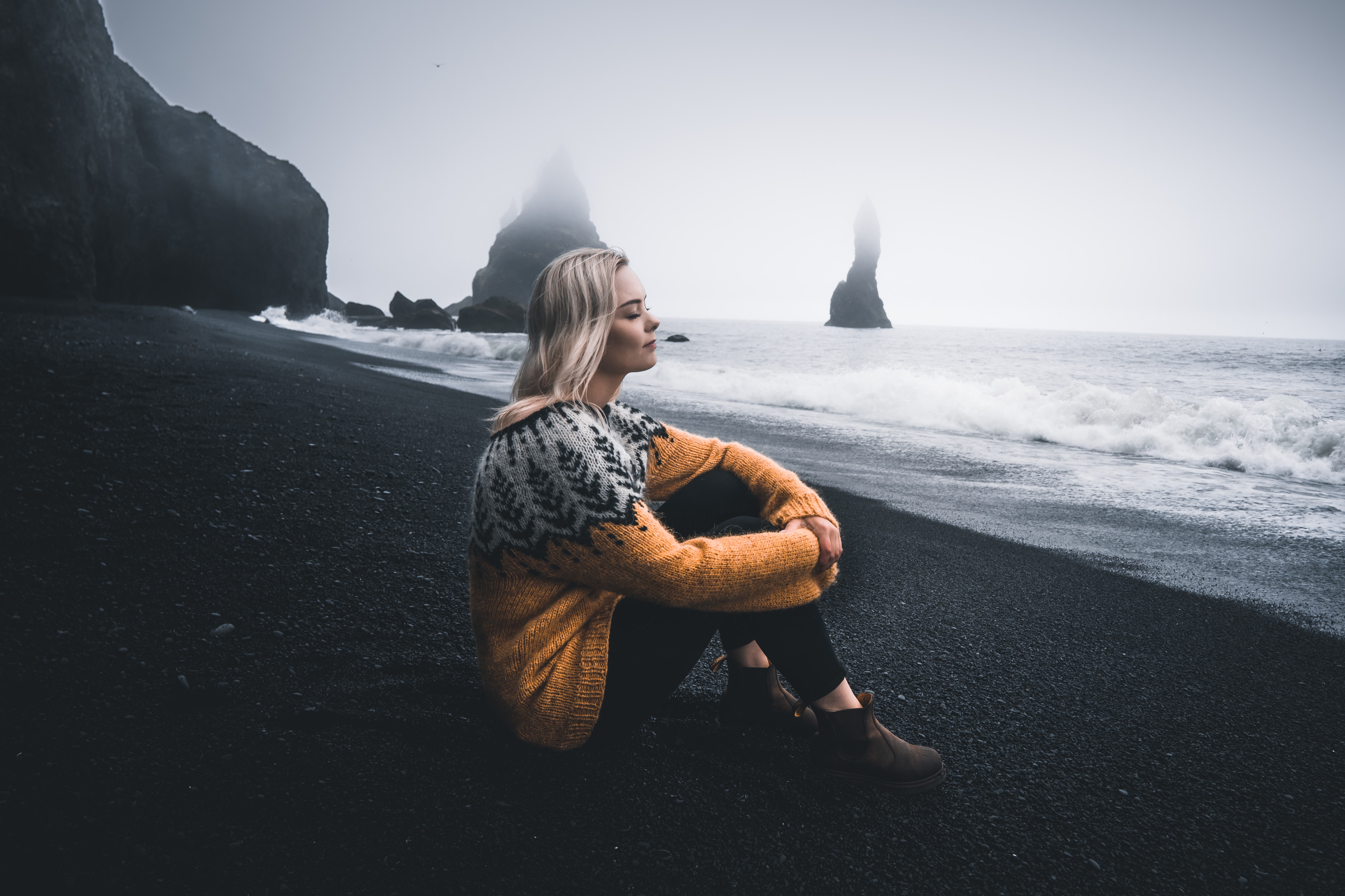 People Women Landscape Nature Rocks Water Coast Beach Sitting Bent Legs Blonde Closed Eyes Sweater S 6000x4000