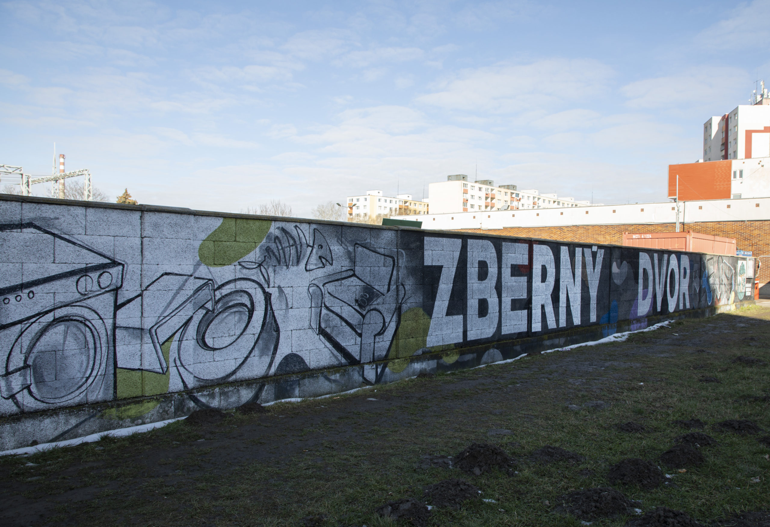 Wall Graffiti Urban Block Of Flats Brutalism Slovakia Bratislava Grass Clouds Junkyard Bricks 2560x1751