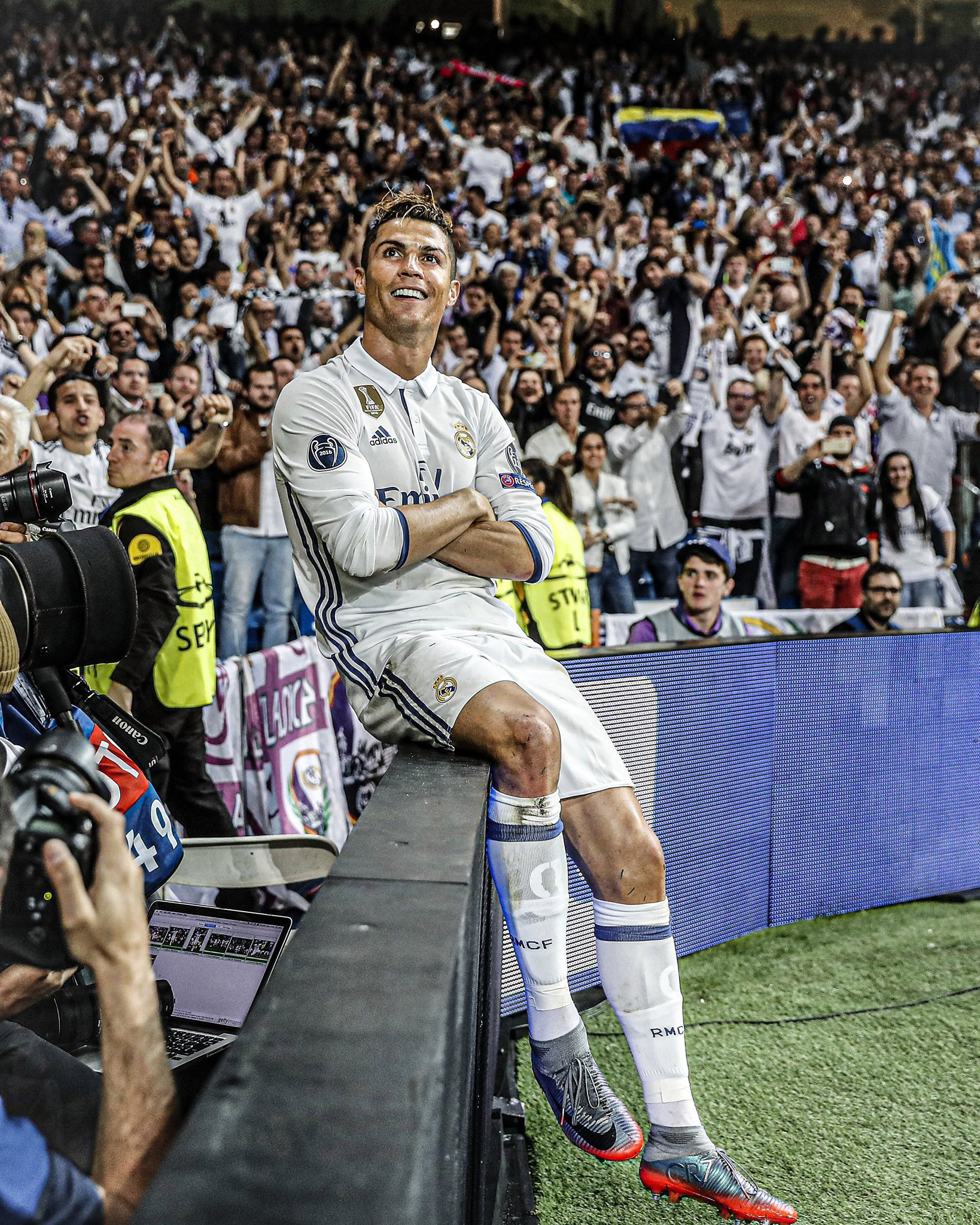 Men Cristiano Ronaldo Sitting Arms Crossed Celebrity 1638x2048