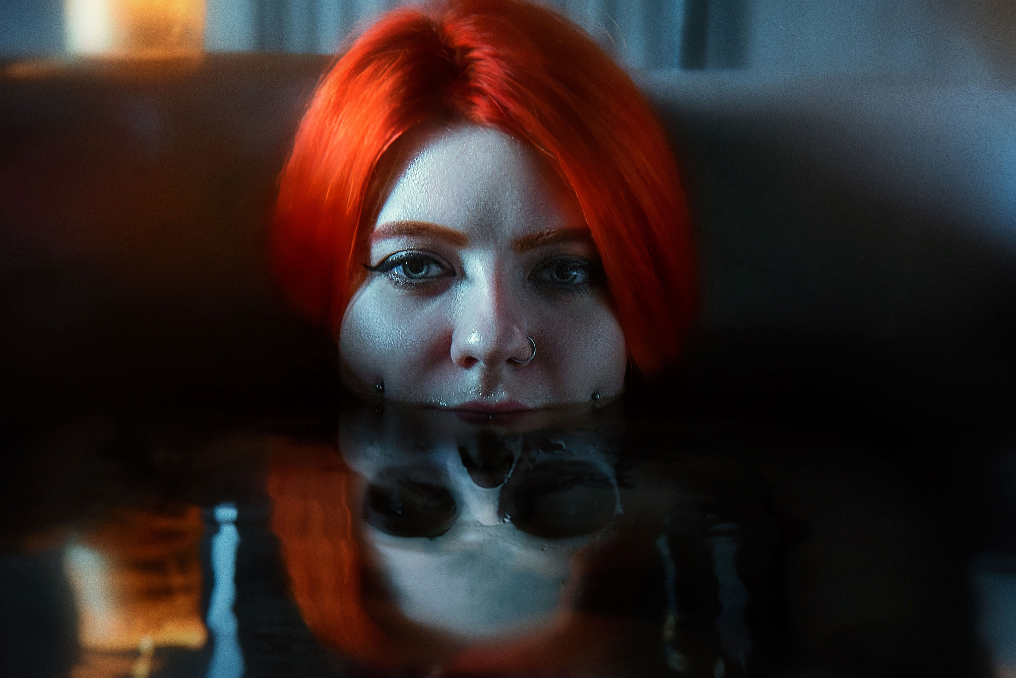 Women Face Horror Creepy In Bathtub Looking At Viewer Dyed Hair Skull In Water Model 2048x1367