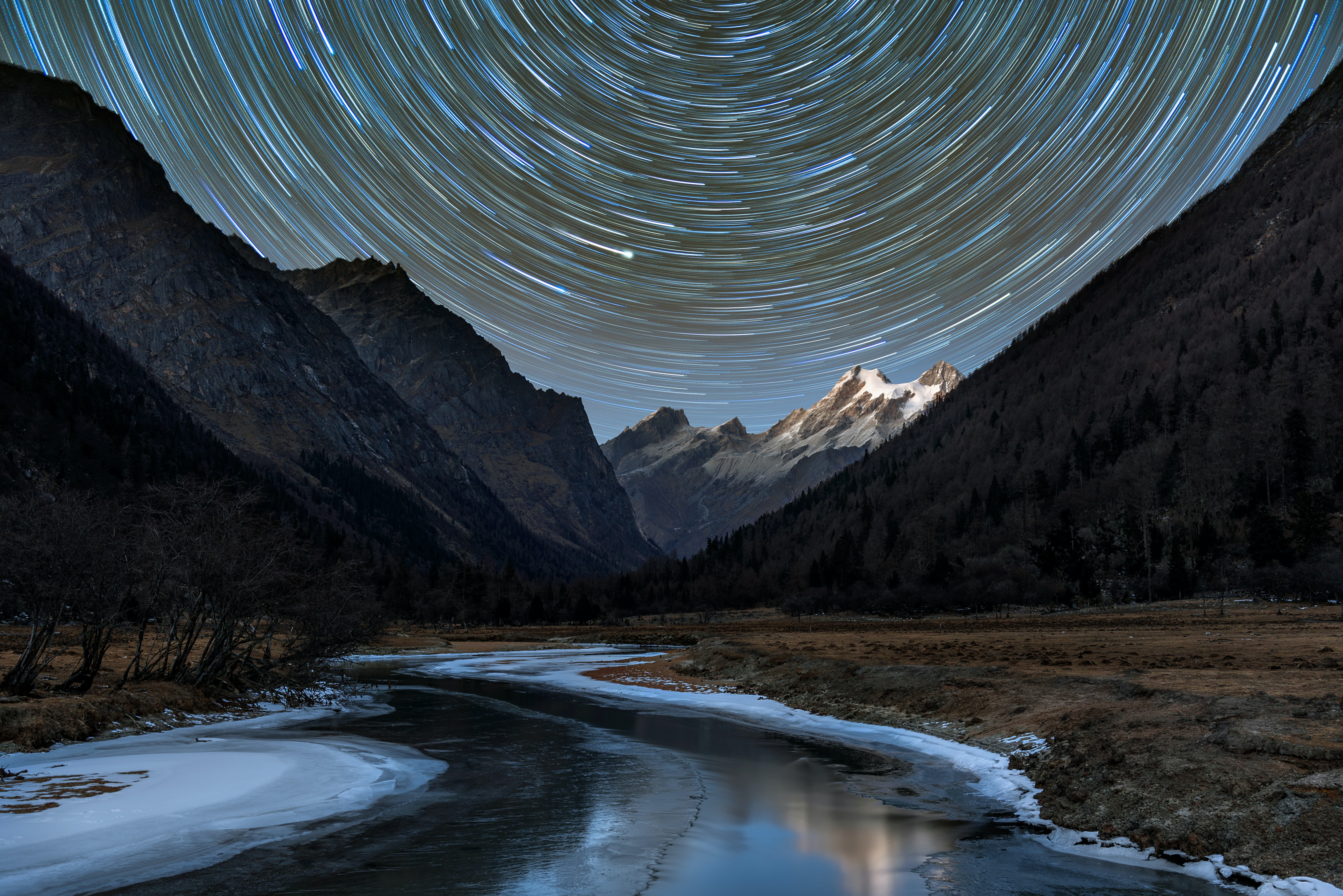 Nature Long Exposure Stars Circle Night River Snowy Peak Trees Forest Hills Ice Frozen River Sichuan 5942x3966