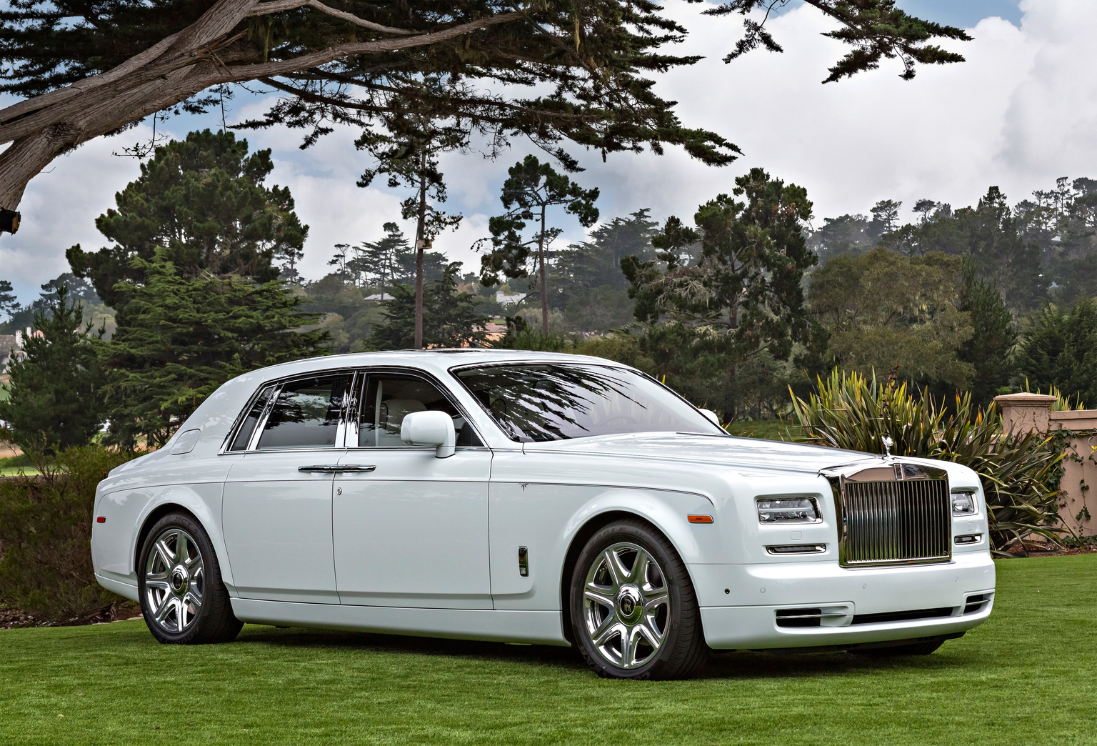 Car Rolls Royce Luxury Cars British Cars White Cars Frontal View Grass Trees Sky Clouds Vehicle 1536x1044