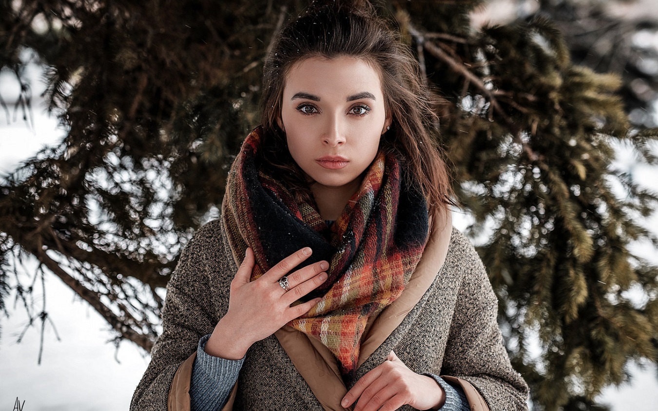 Women Brunette Hair Model Andrey Vechkenzin Scarf Looking At Viewer Snow 1350x843