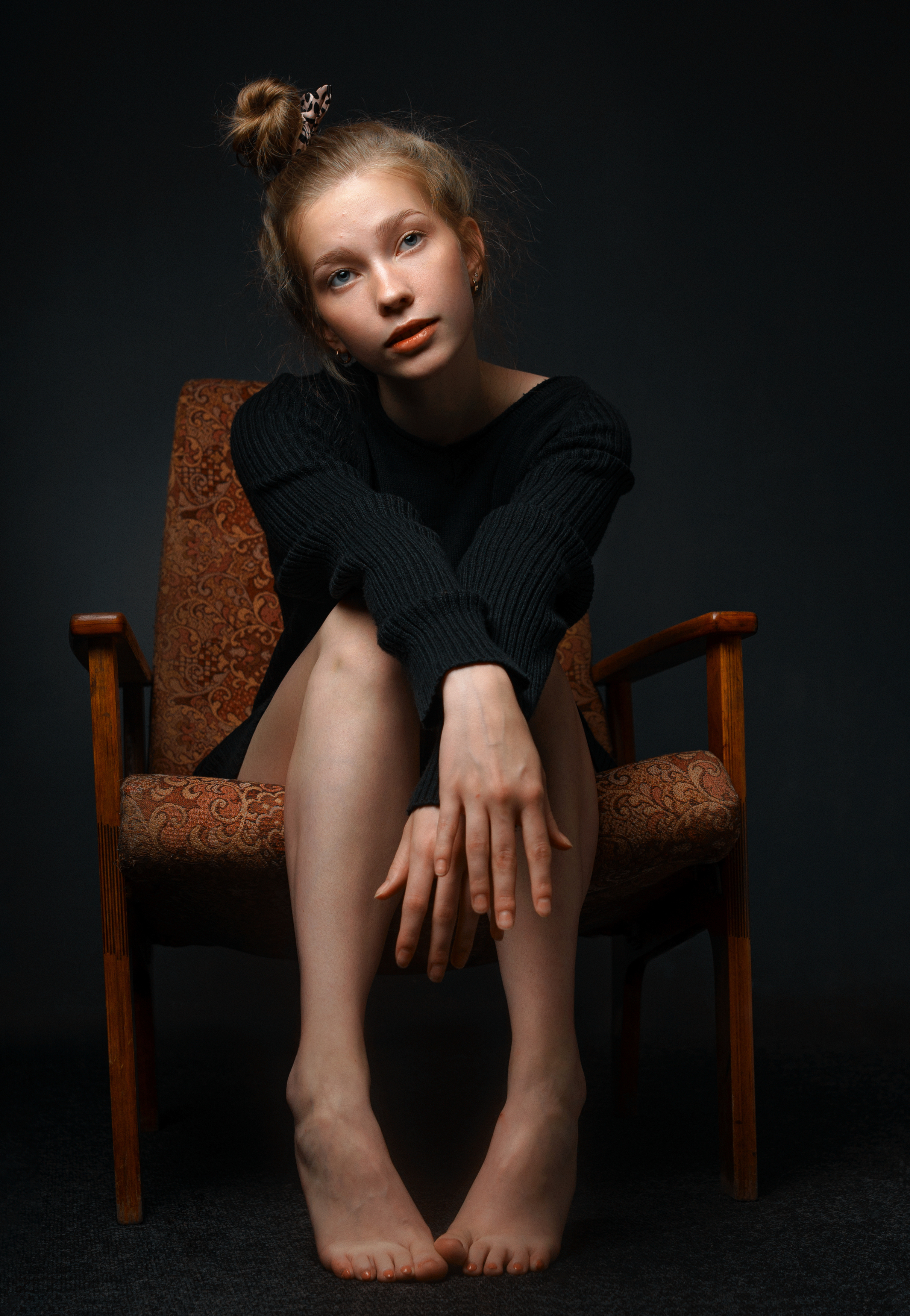 Aleksey Gurylev Women Hairbun Black Clothing Barefoot Chair 2420x3500