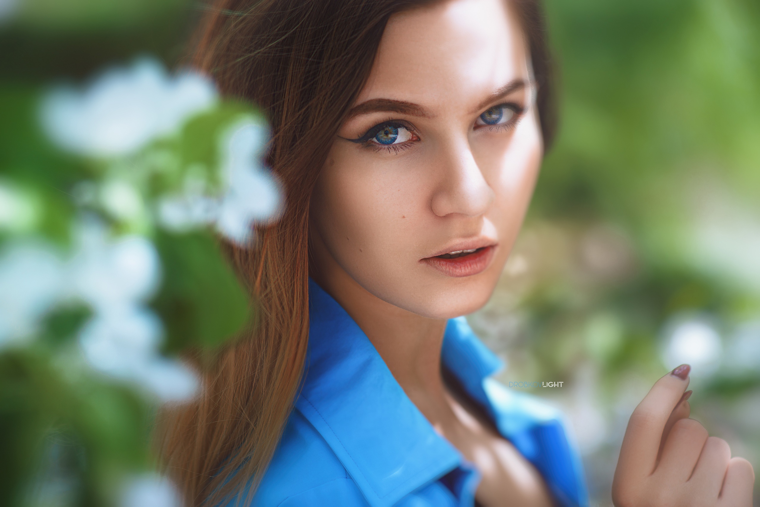 Model Red Lipstick Blue Eyes Face Blue Shirt Flowers Women Outdoors Alexander Drobkov 2560x1707