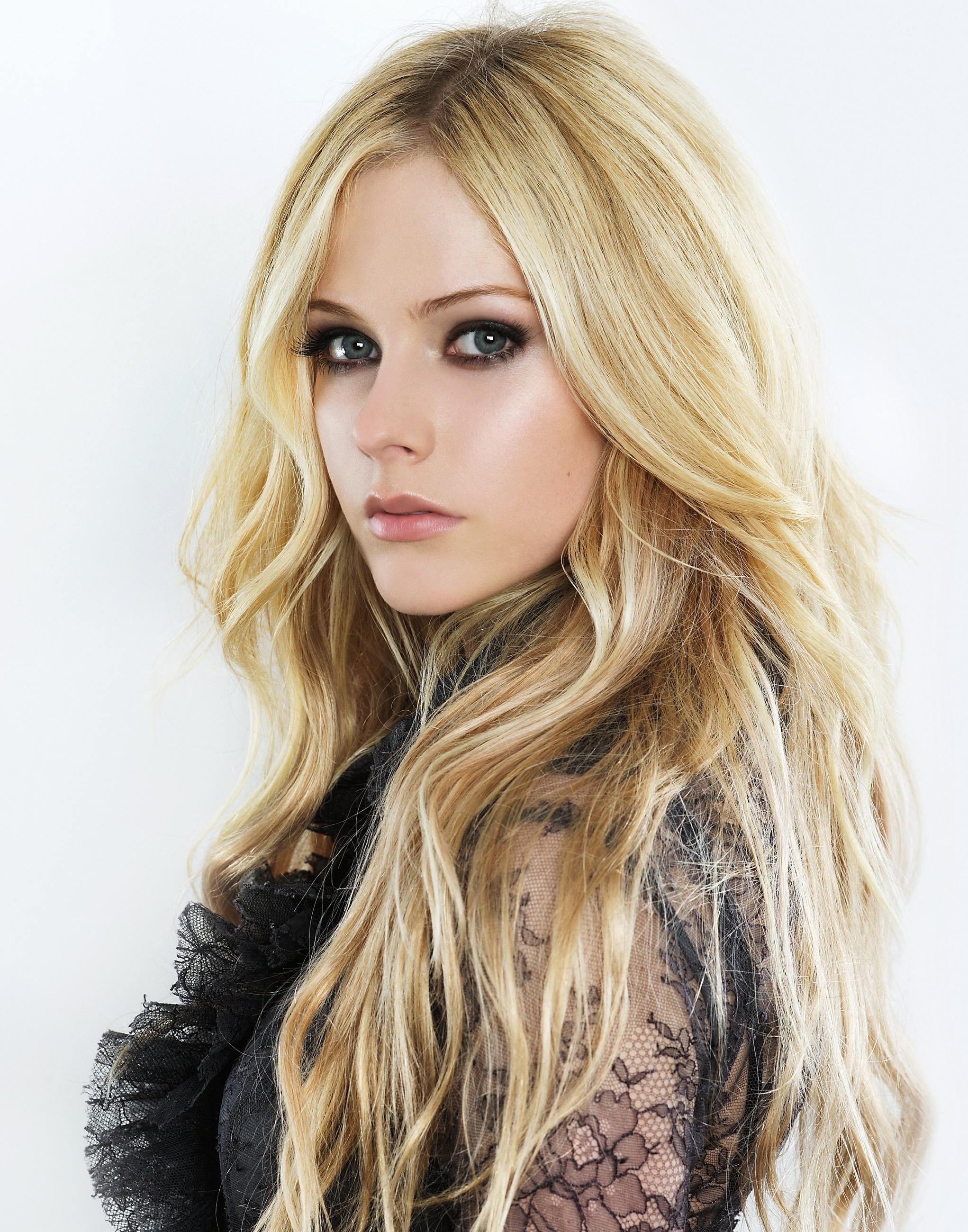 Avril Lavigne Blonde Music Women 2043x2600