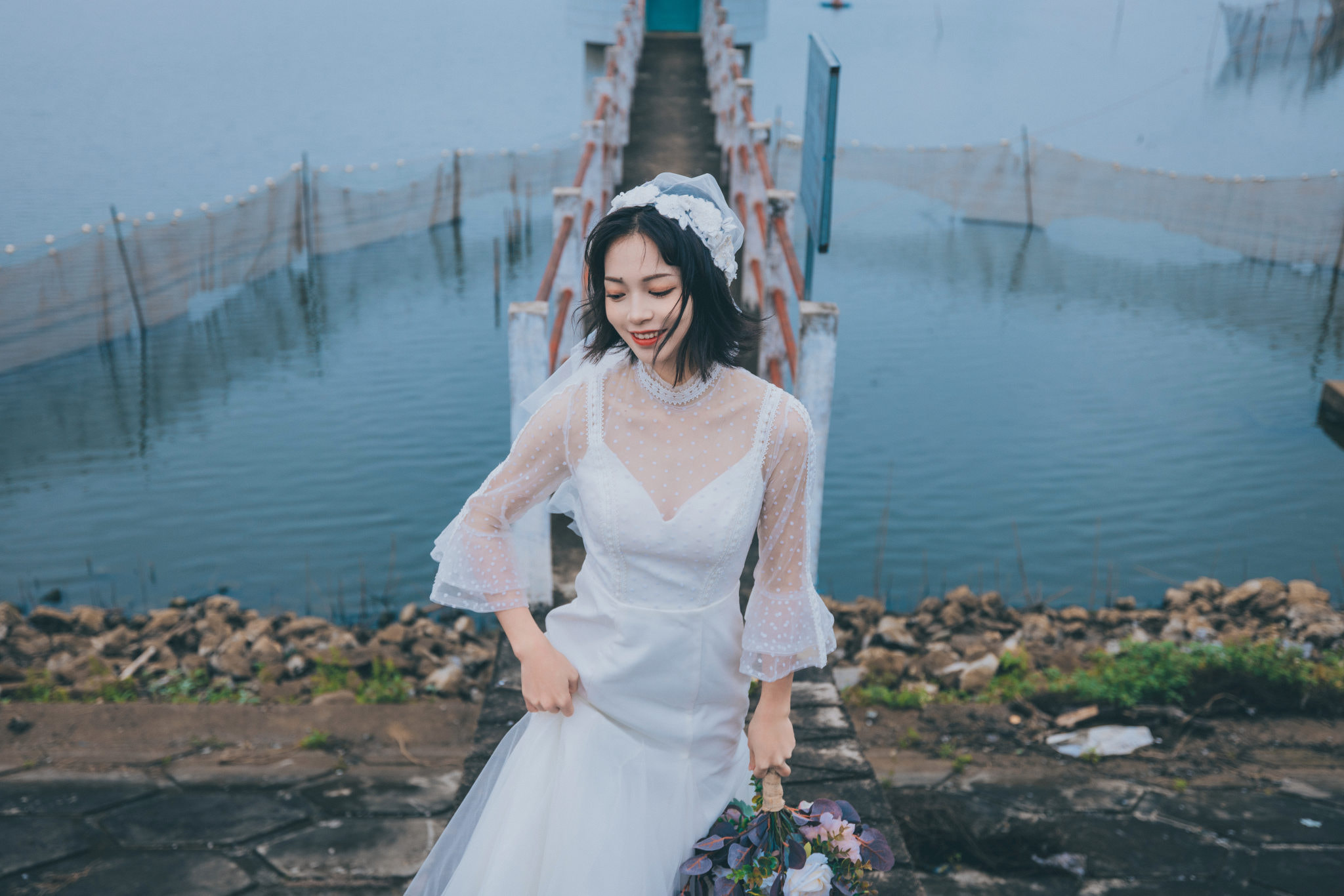 Qin Xiaoqiang Women Asian Smiling Dark Hair White Clothing Fishing Net Water 2048x1366