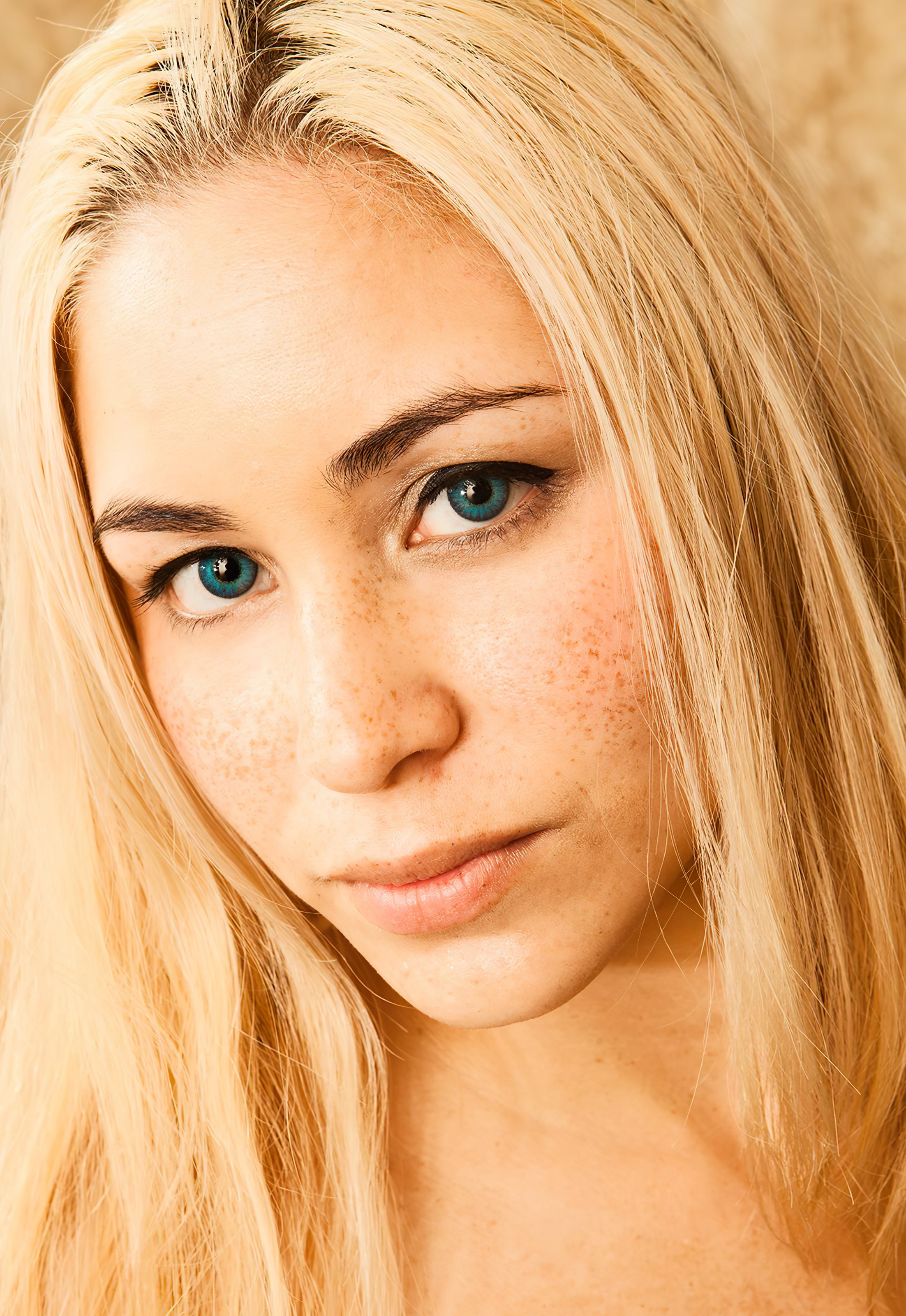 Women Model Oleg Volk Blonde Skin Freckles Blue Eyes Looking At Viewer 2204x3200