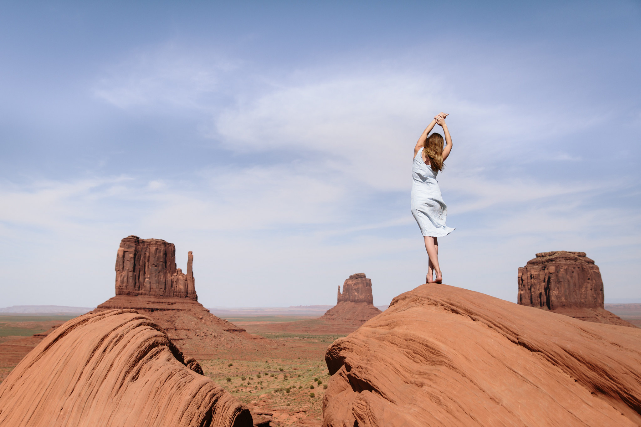 Women Model Sky Mountain View Monument Valley 2048x1365