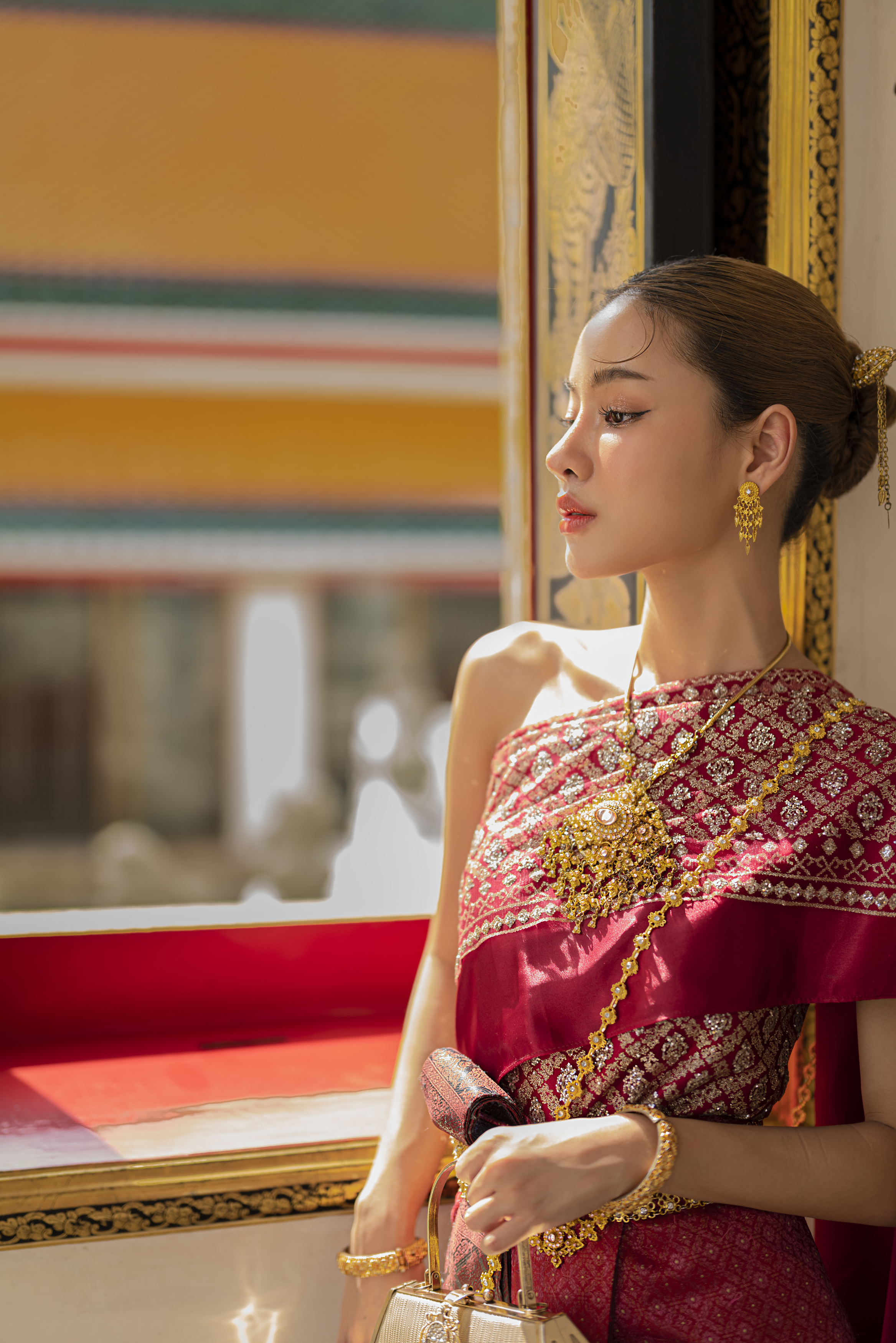 Chou Hsuan Yung Women Asian Brunette Eyeliner Dress Red Clothing Gold Jewelry Window 2335x3500