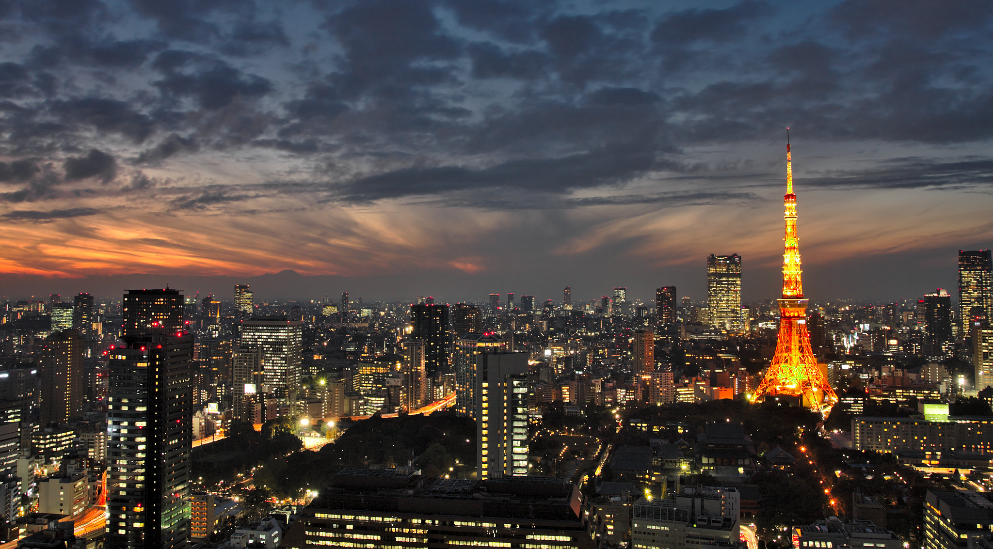 Tokyo Tower Cityscape Tokyo Clouds Sky City City Lights 2048x1133