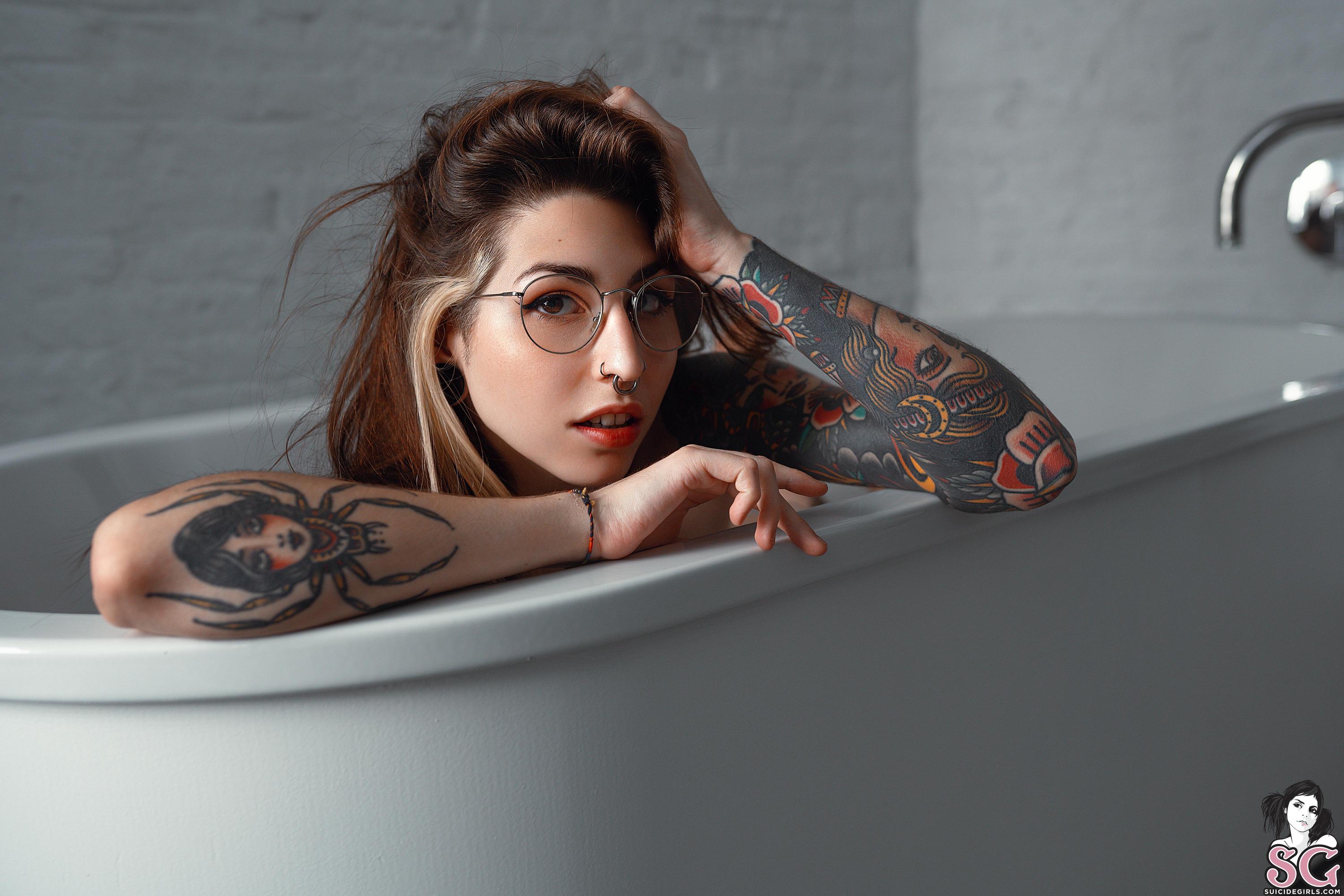 Women Model Women Indoors Bathroom Inked Girls Septum Ring Women With Glasses 3000x2000