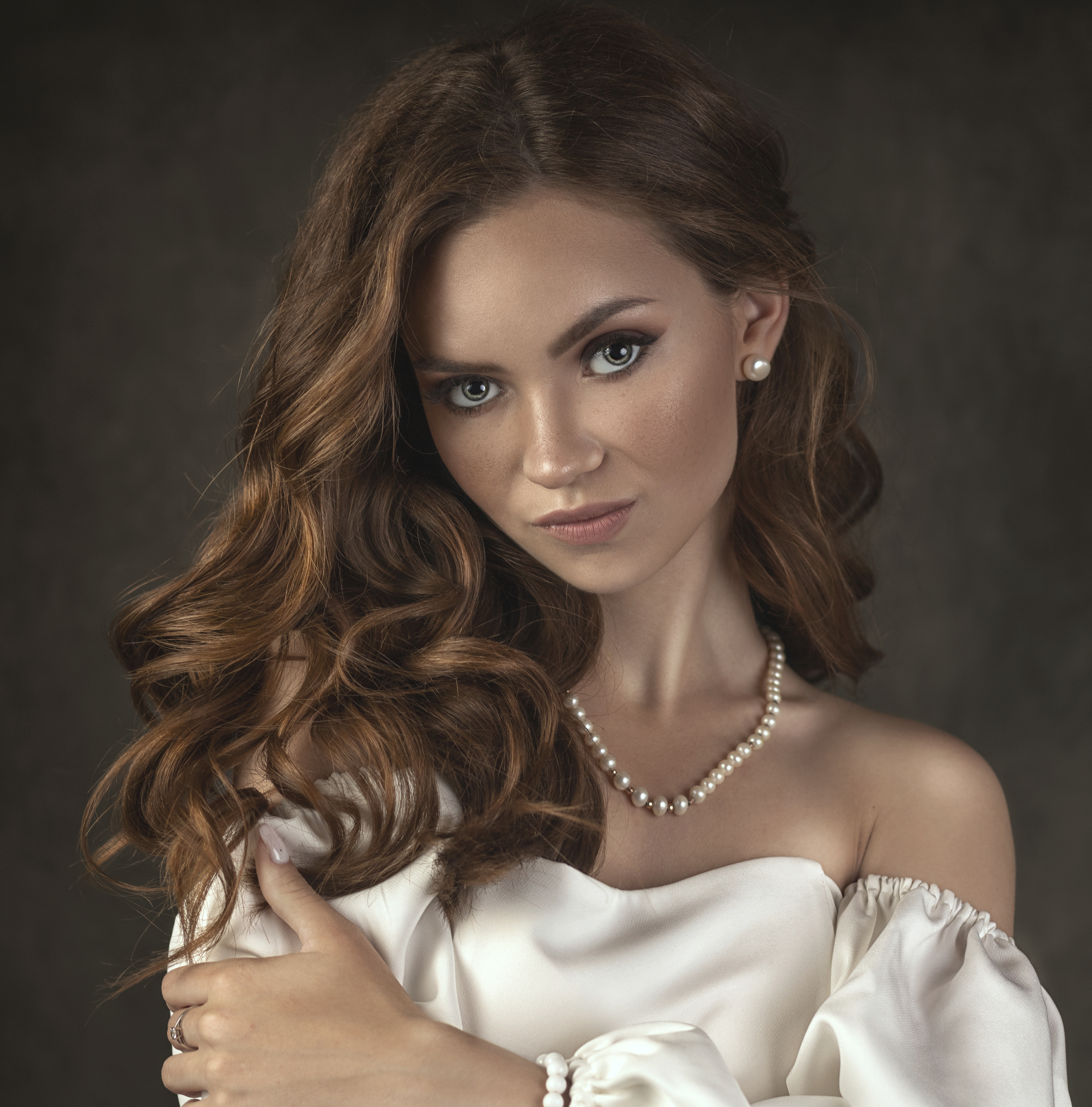 Aleksey Sologubov Women Brunette Long Hair Wavy Hair Blue Eyes Portrait Beads Necklace Bare Shoulder 3452x3500