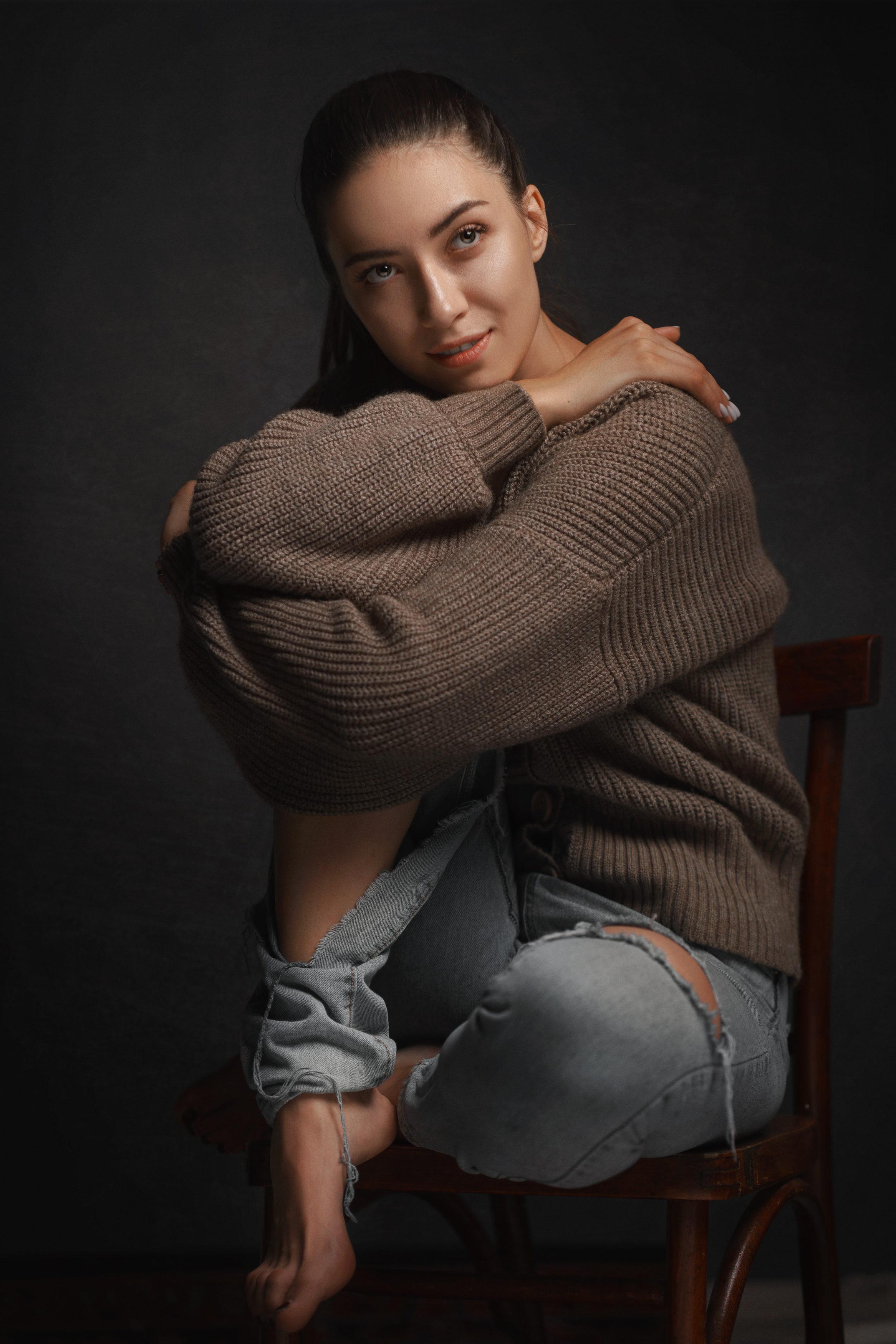 Aleksey Gurylev Women Brunette Looking Up Smirk Sweater Jeans Barefoot Chair 2333x3500
