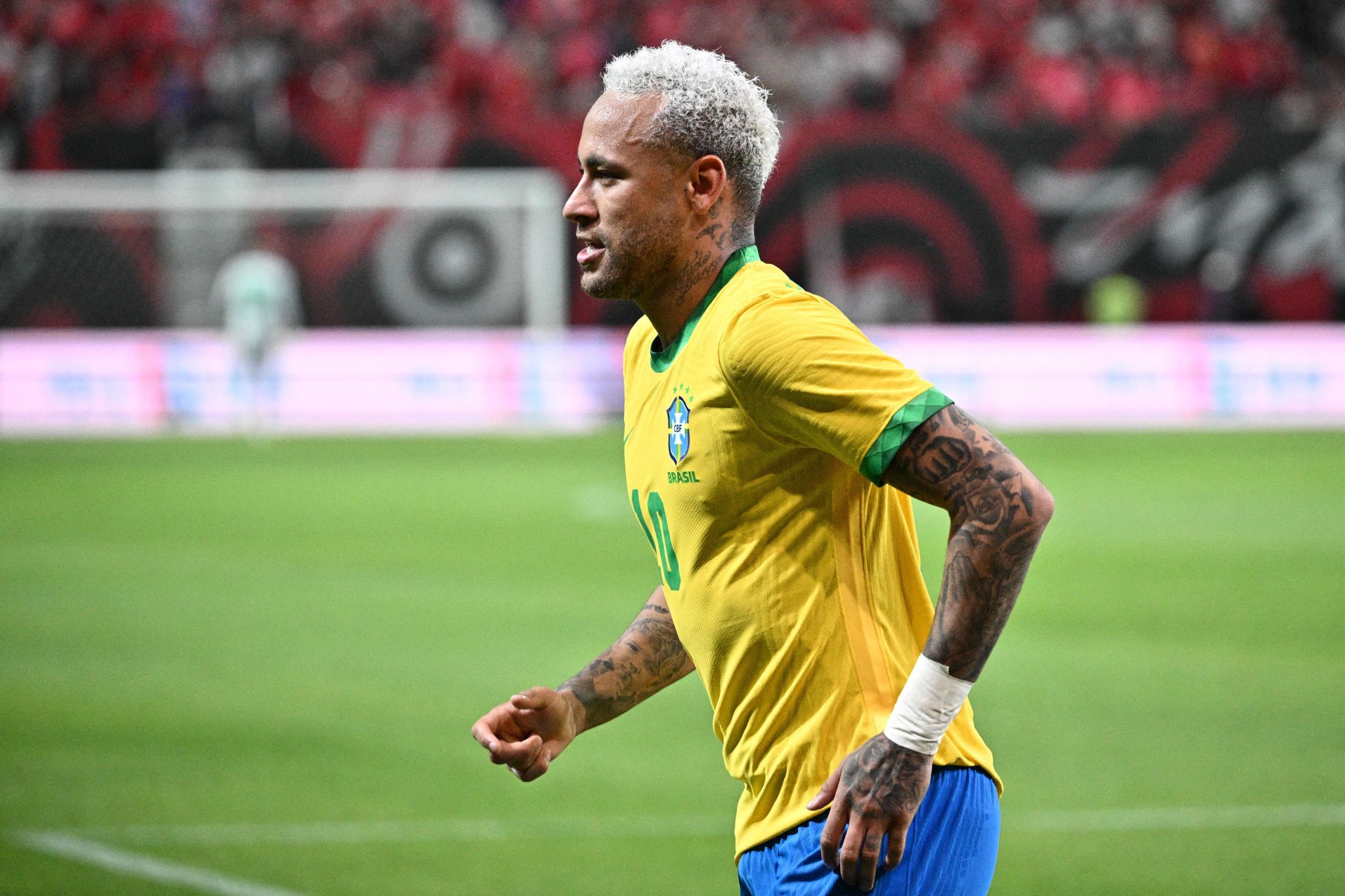 Sports Neymar 2048x1365
