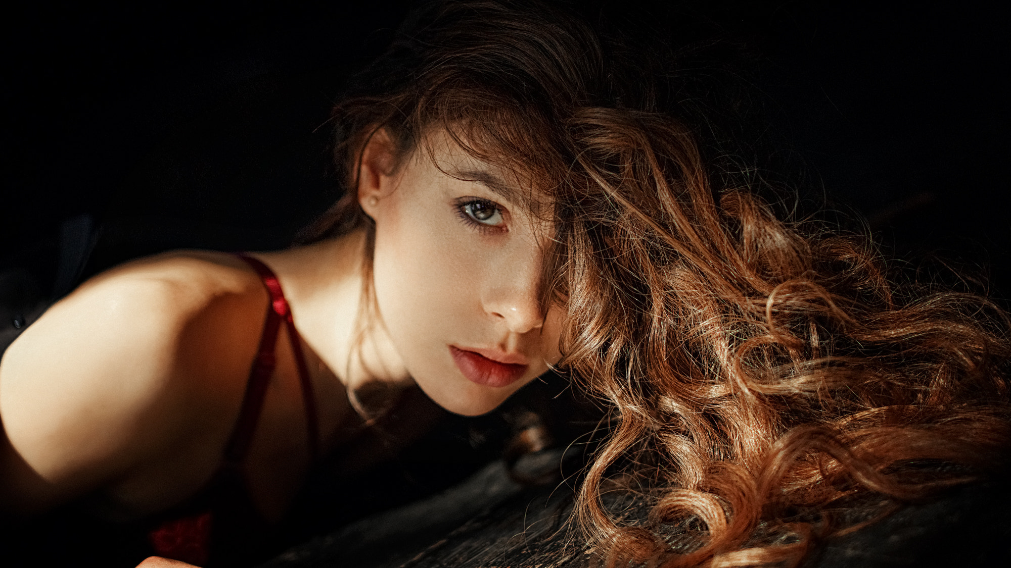 Evan Semuta Women Hair In Face Portrait Dark Brunette Closeup 2000x1125