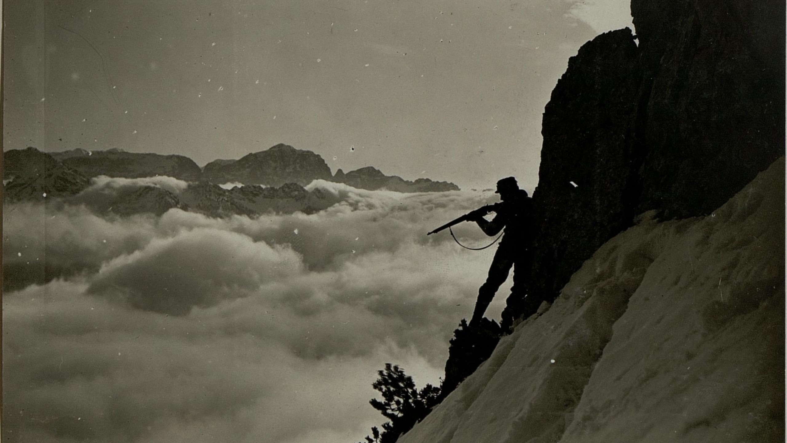 World War I Soldier Alps 2560x1440