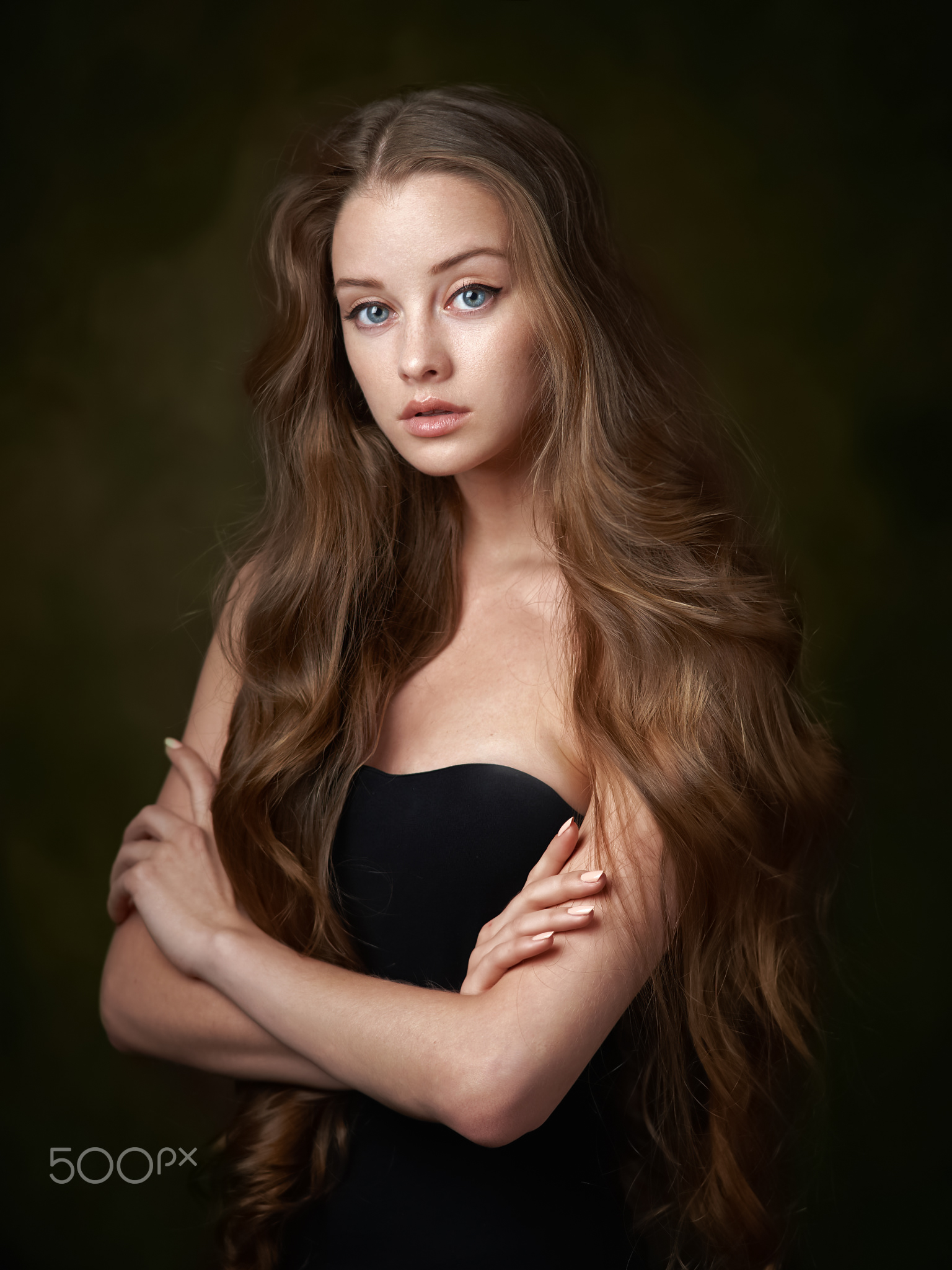 Alexander Vinogradov Women Maria Zhgenti Brunette Long Hair Wavy Hair Arms Crossed Black Clothing Si 1536x2048