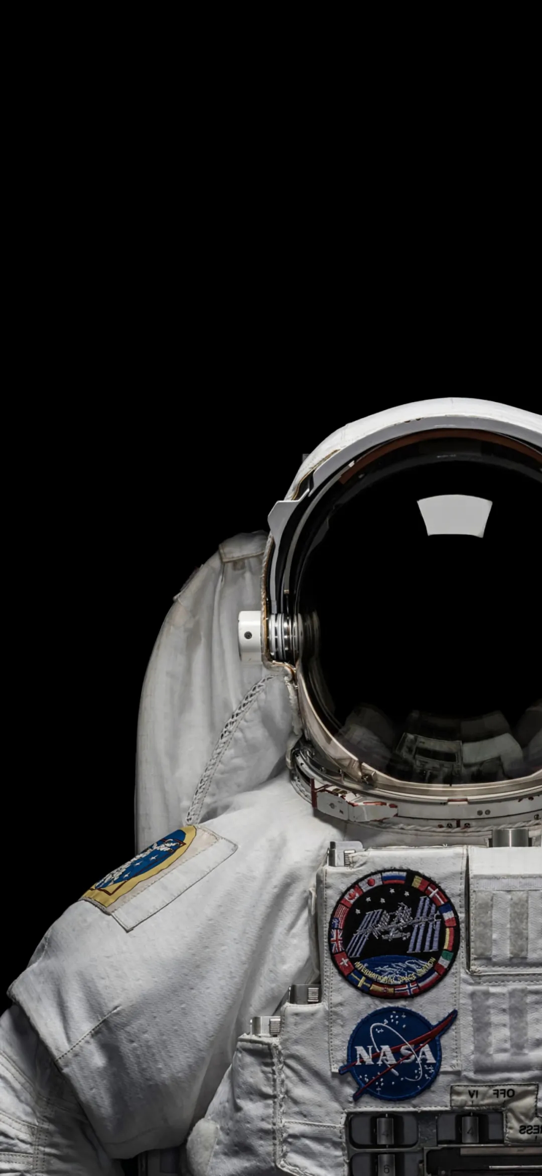 Spacesuit Astronaut Helmet Portrait Display Simple Background Black Background Patch Minimalism 1080x2340