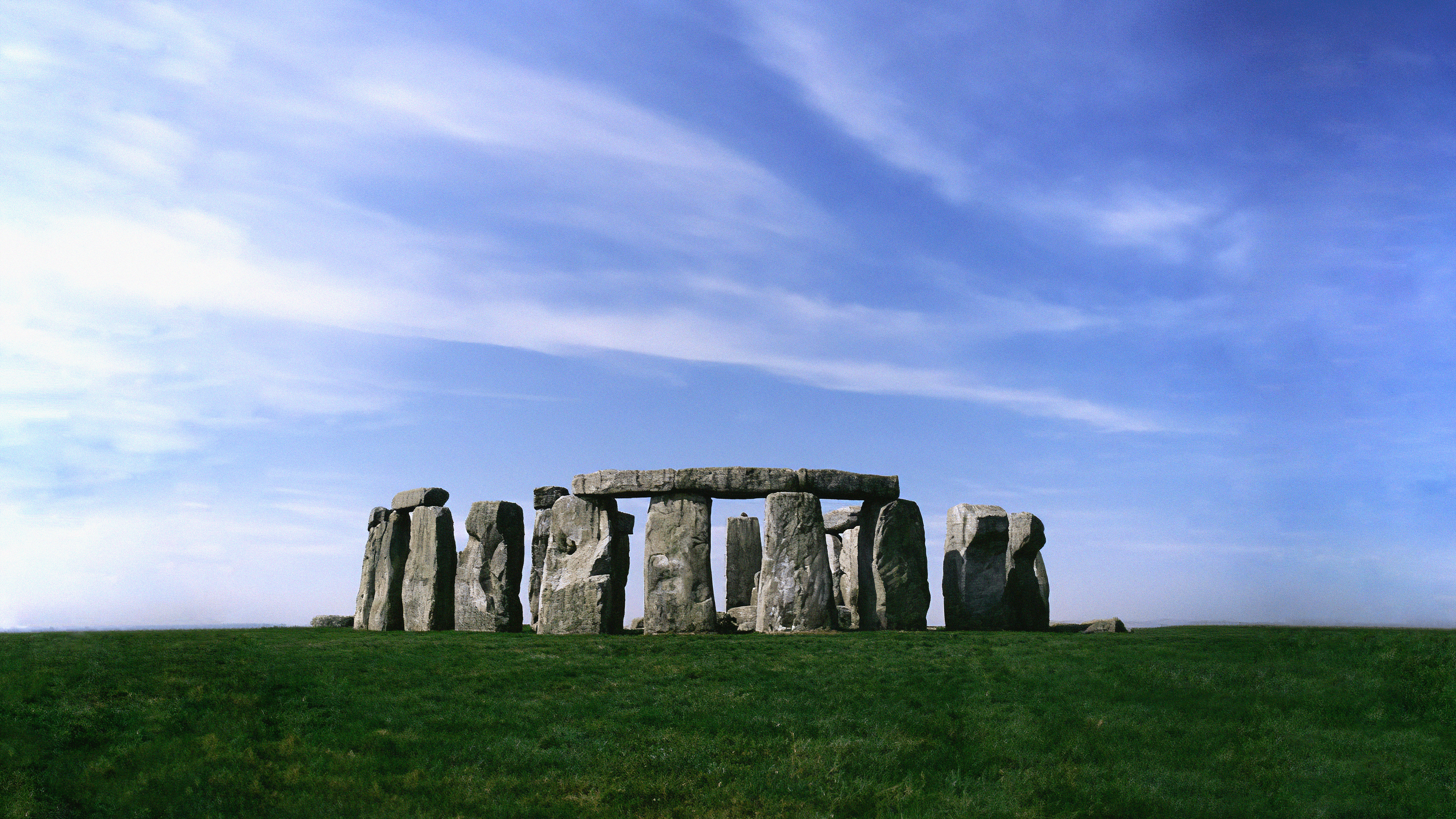 Stonehenge Landmark England UK Europe World Heritage Site Sky Clouds Grass Stones Simple Background 3840x2160
