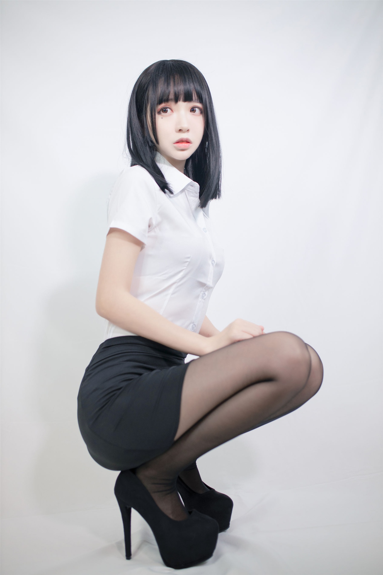 Women Model Asian Shoulder Length Hair Dark Hair Women Indoors Black Pantyhose White Shirt High Heel 1280x1920