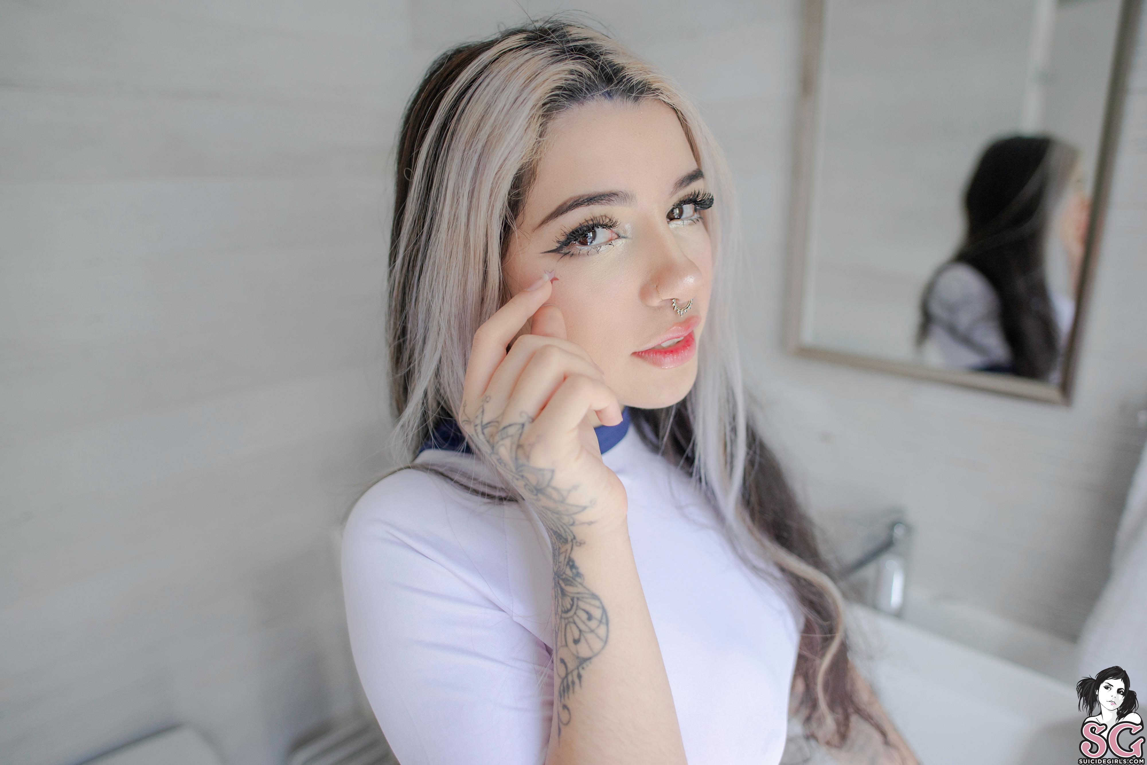 Model Brazilian Dyed Hair Tattoo Women Bathroom Face Pierced Nose Bokeh Reflection Brown Eyes Eyelas 4000x2670