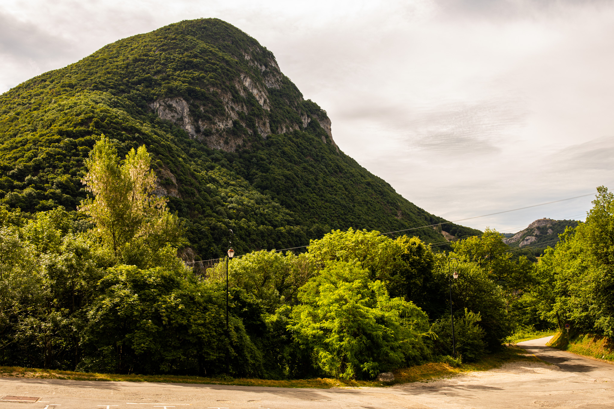 Photography Nature Outdoors Greenery Plants Mountains Trees Forest Cliff Road 2048x1365