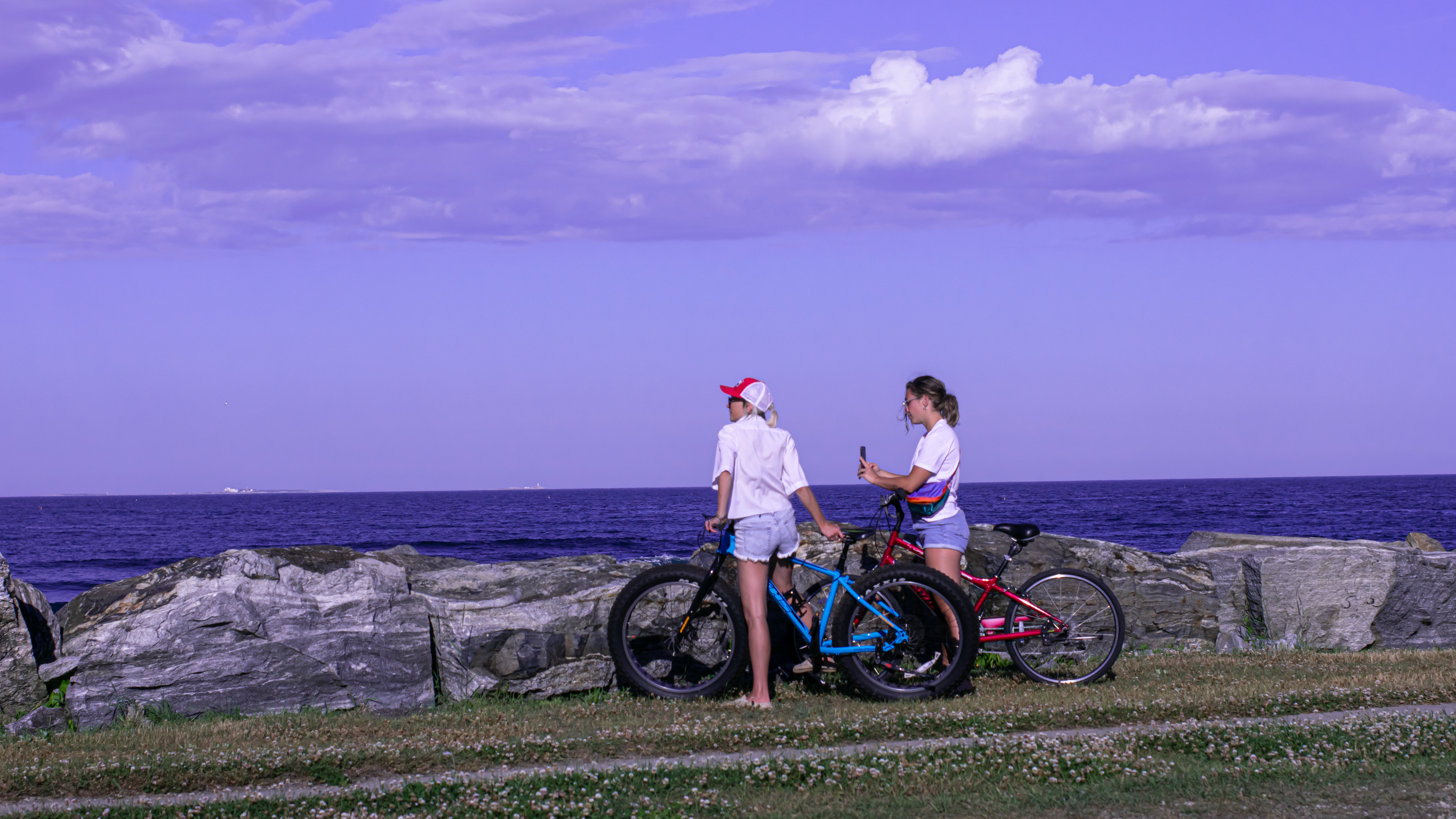 Sea Looking Into The Distance Bicycle Jean Shorts White Tops Red Hats Taking Photo 3840x2160