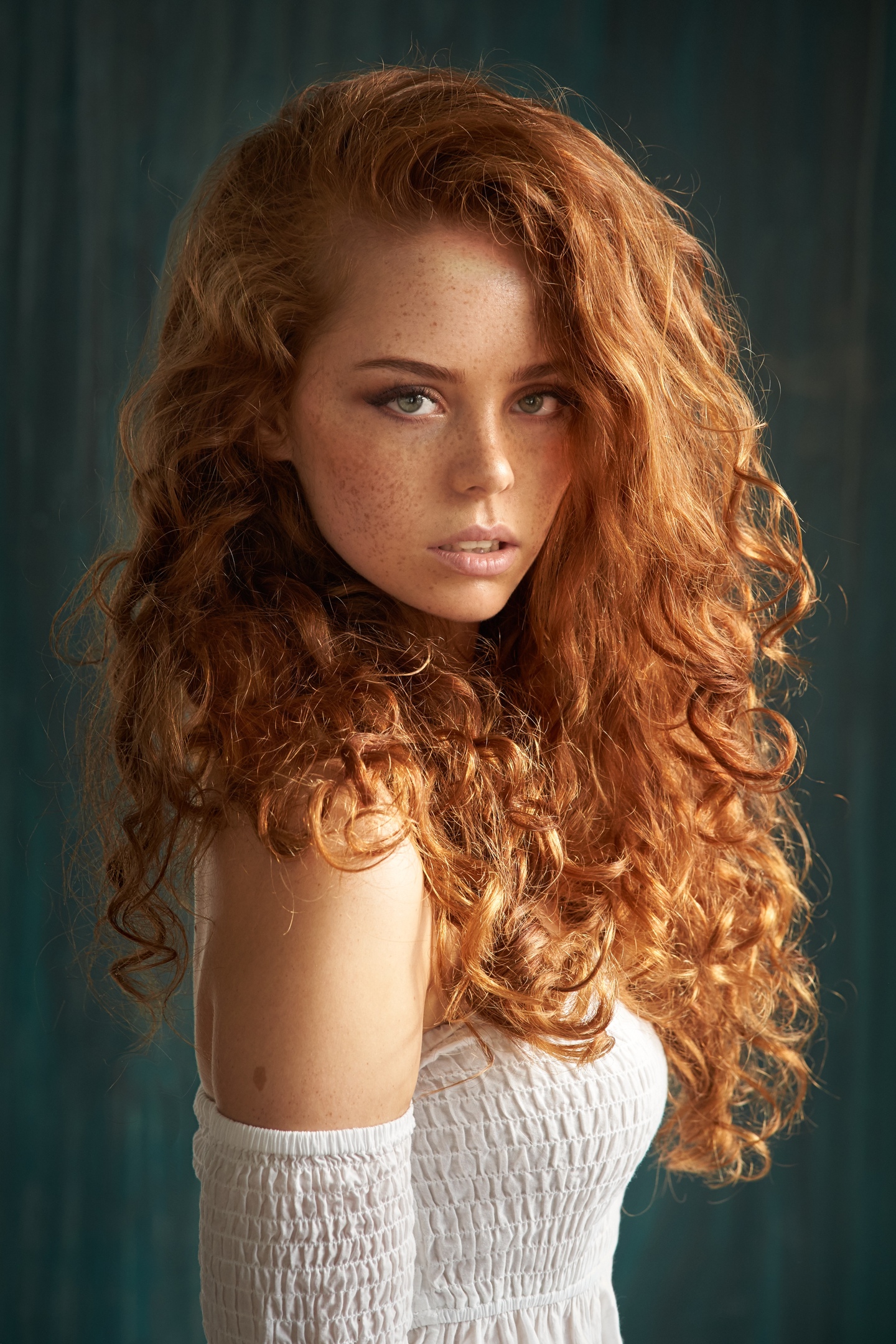 Long Hair Freckles Brunette Tanned Curly Hair Model Women 1440x2160
