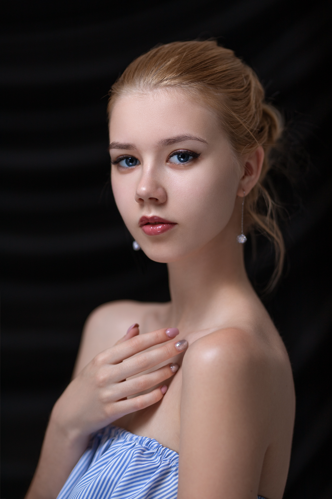 Aleksey Lozgachev Women Blonde Hairbun Makeup Lipstick Looking At Viewer Bare Shoulders Stripes Simp 1280x1920