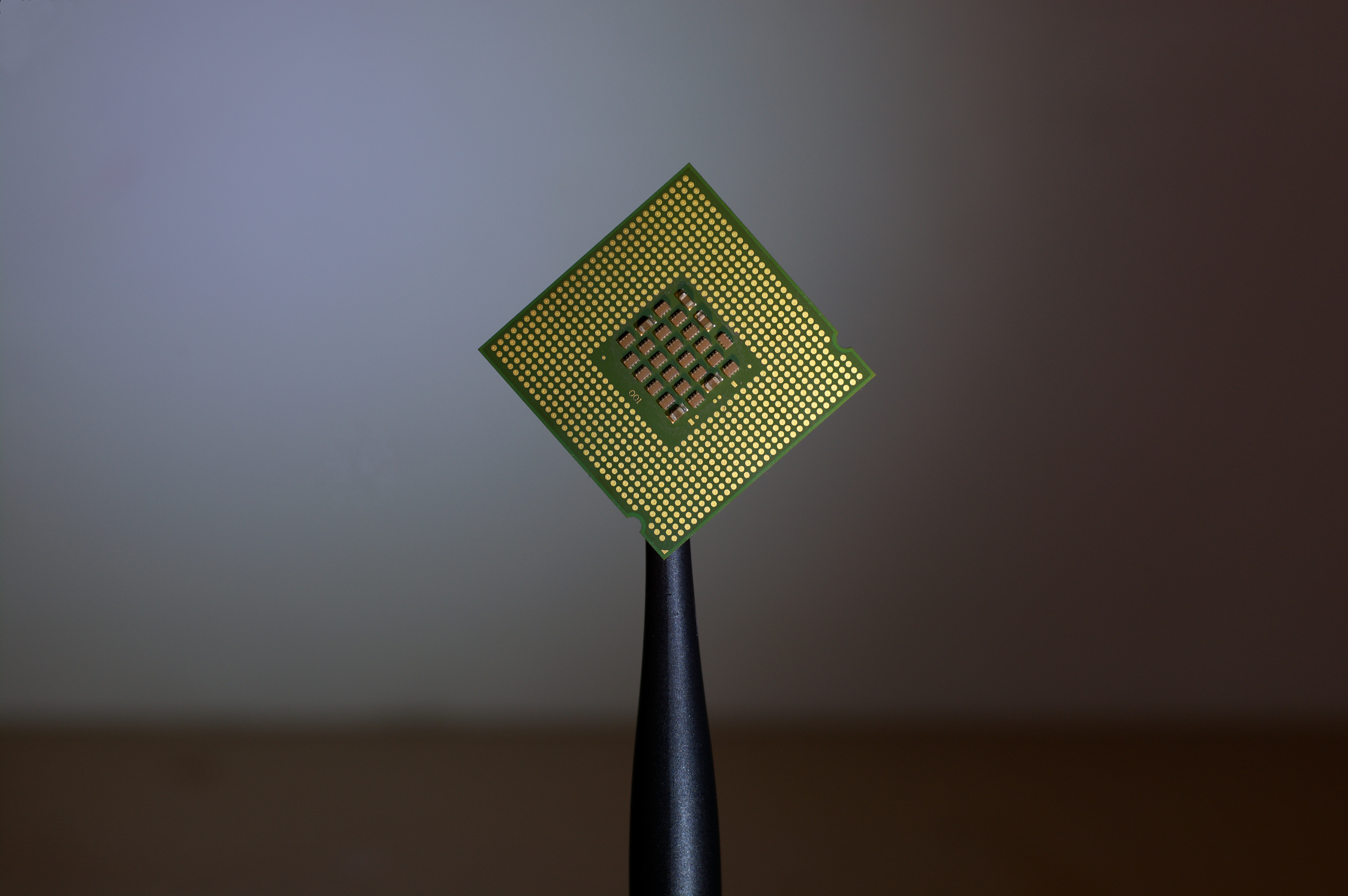 Microchip Blurred Electronics CPU 6022x4004