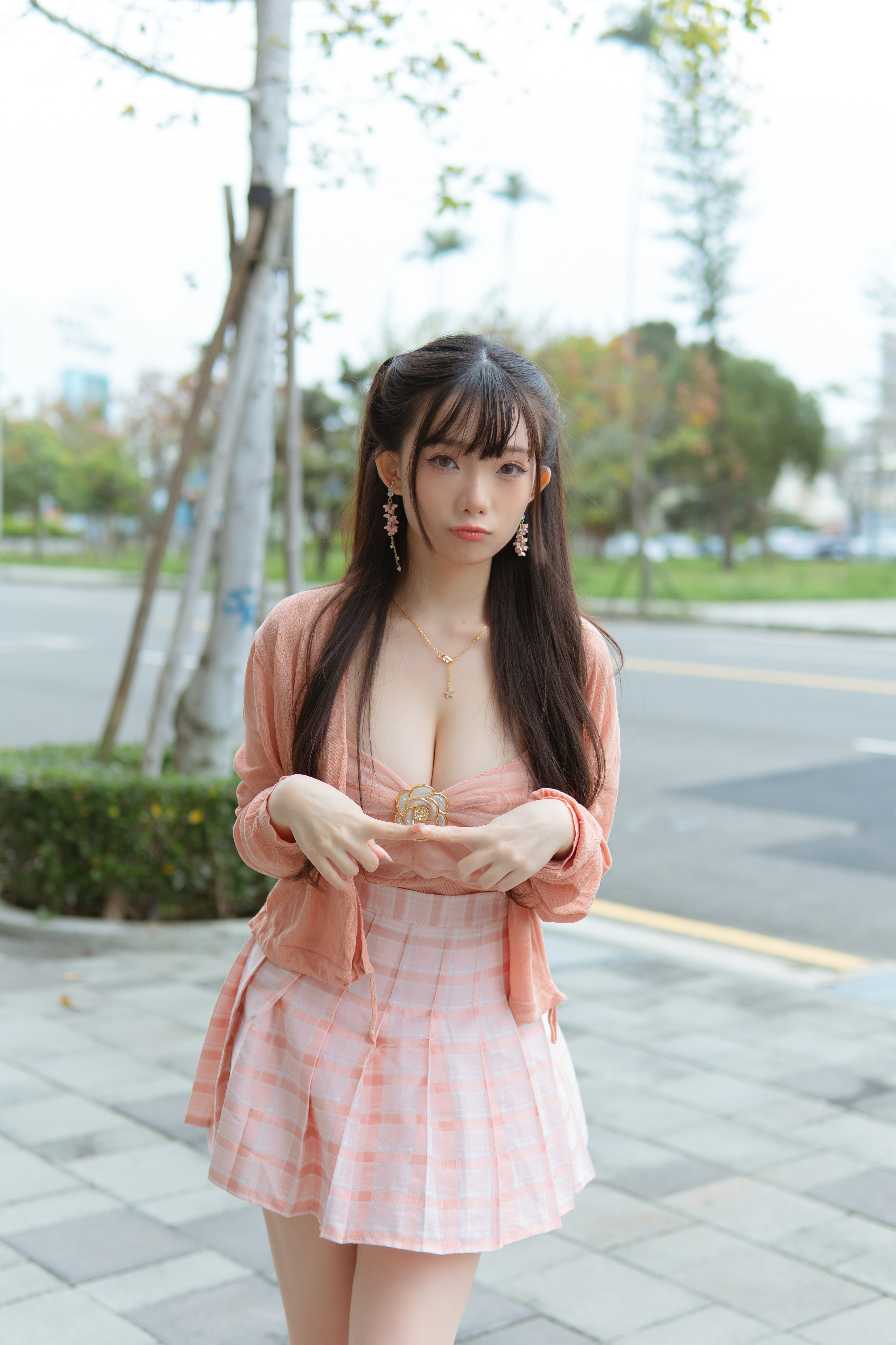 Ning Shioulin Women Model Asian Brunette Sweater Pink Tops Necklace 3858x5787