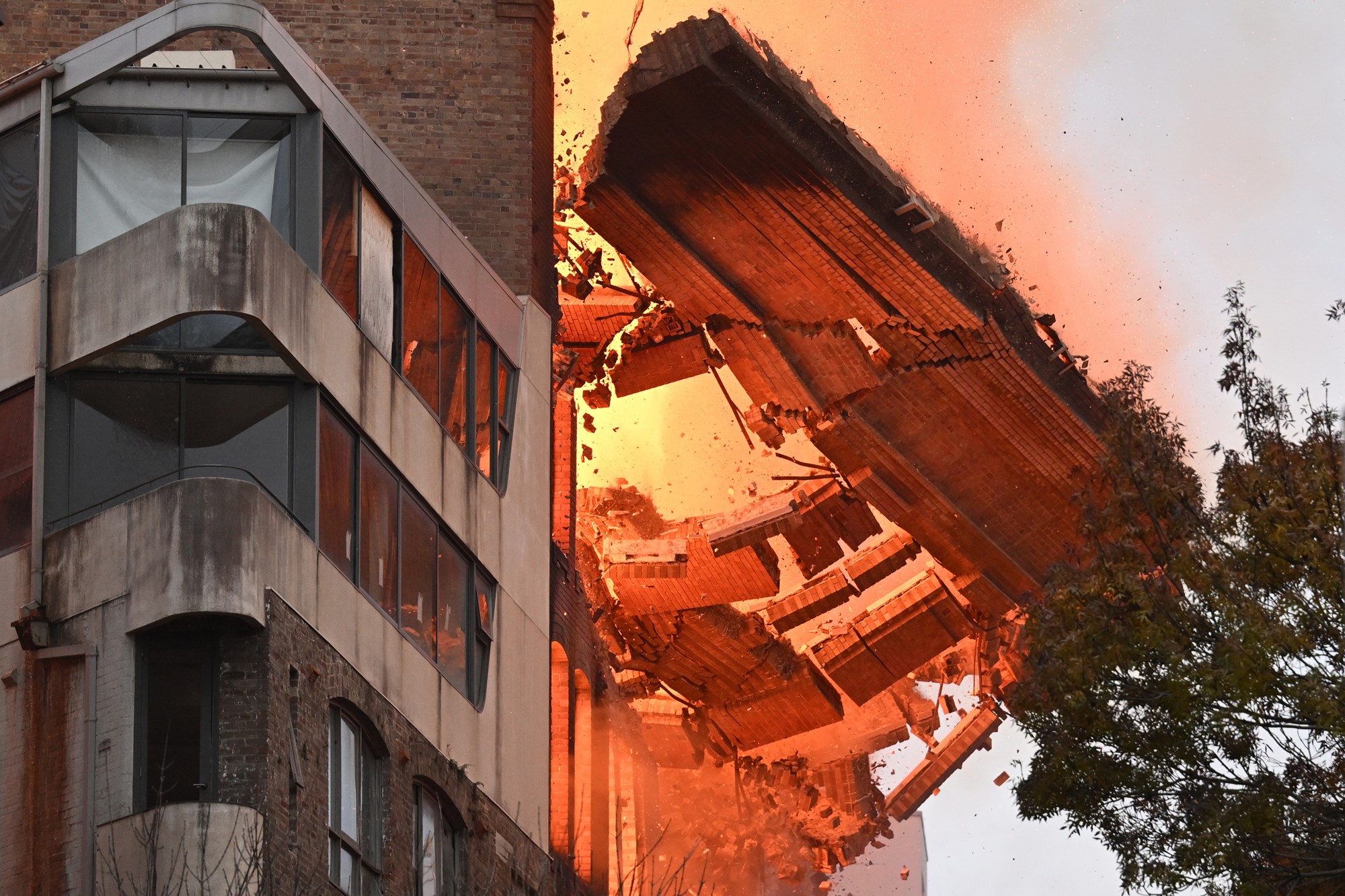 Collapsed Building Dean Lewins Fire Sydney Building 2000x1333