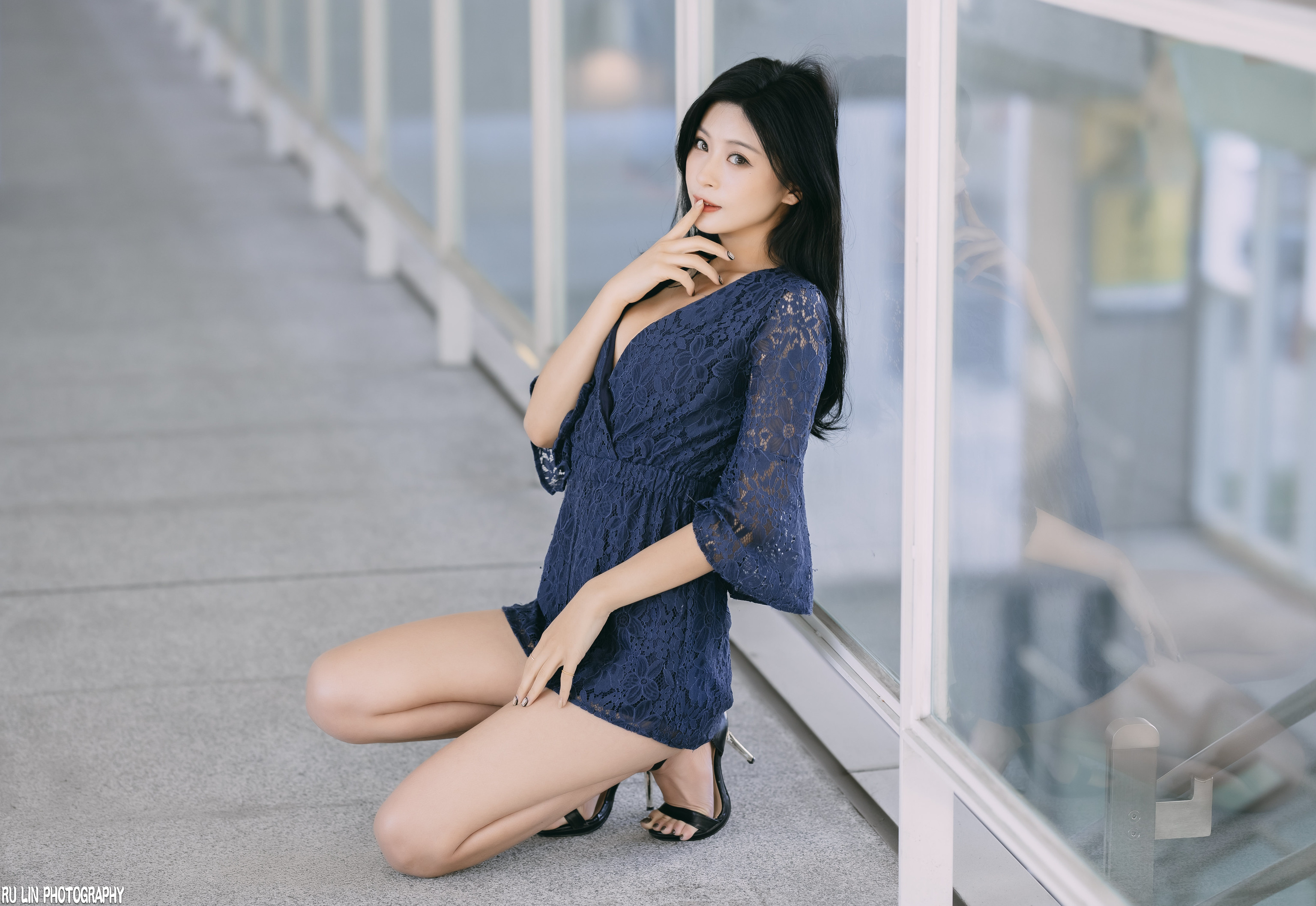 Women PinQ Asian Dark Hair Finger On Lips Blue Clothing Window Reflection Legs Blue Dress 3072x2116