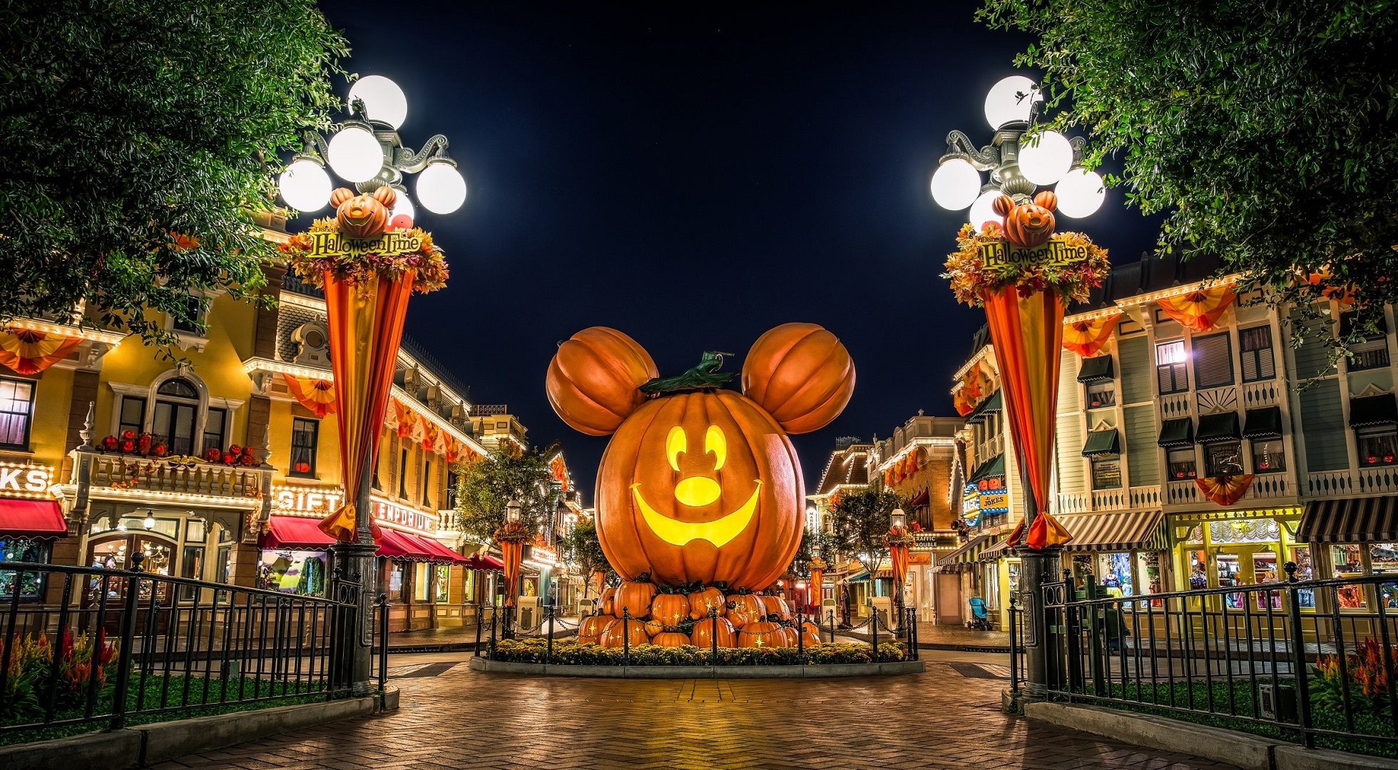 Disneyland Halloween Pumpkin 1960x1080