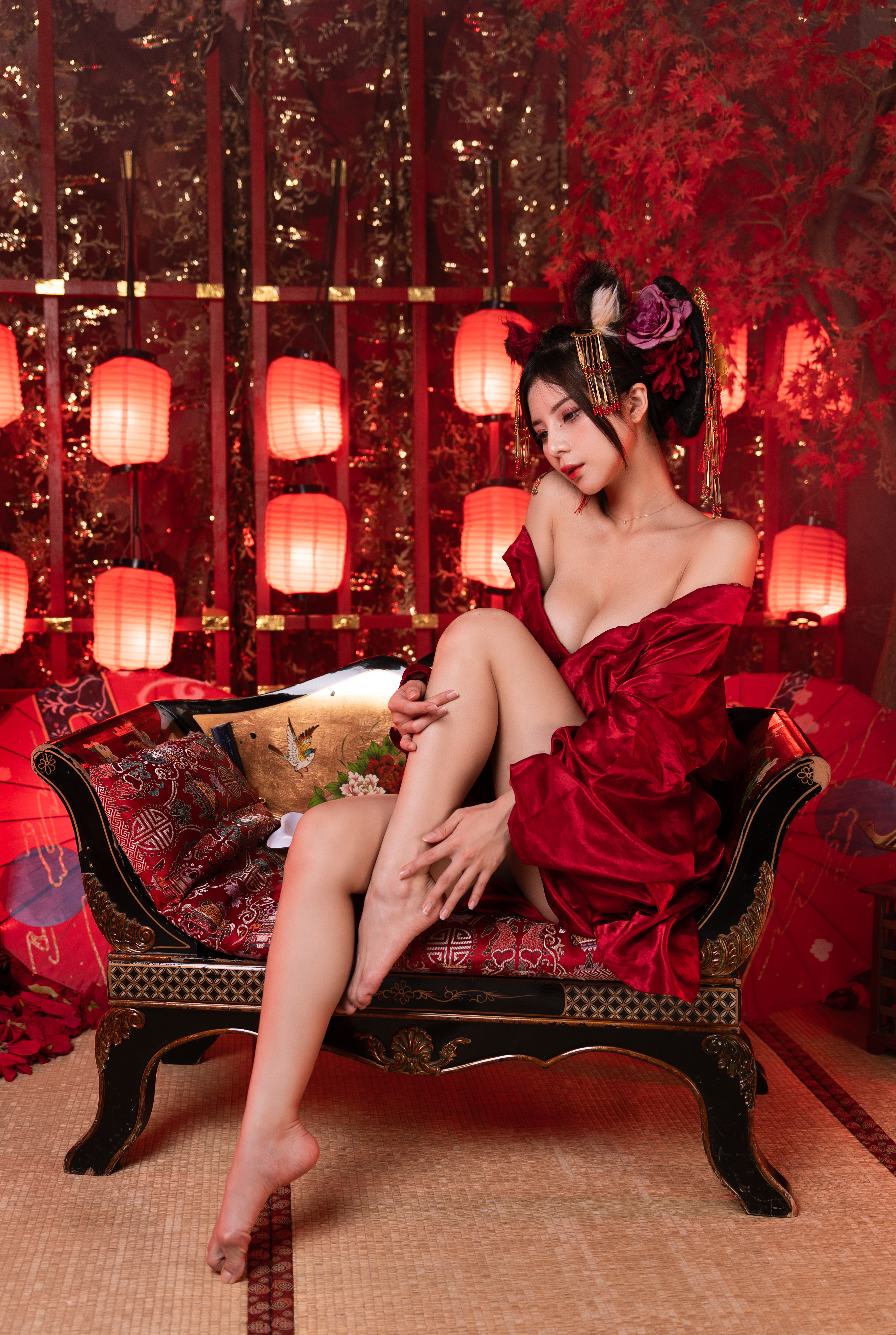 Chaos Kao Women Asian Makeup Glamour Red Clothing Barefoot Model Brunette Women Indoors 4131x6152