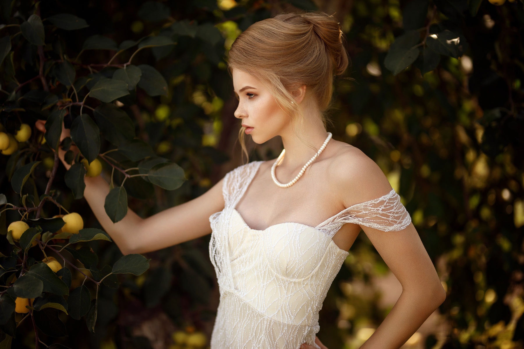 Ivan Vedernikov Women Blonde Necklace White Clothing Fruit Bridal Gown 1800x1200