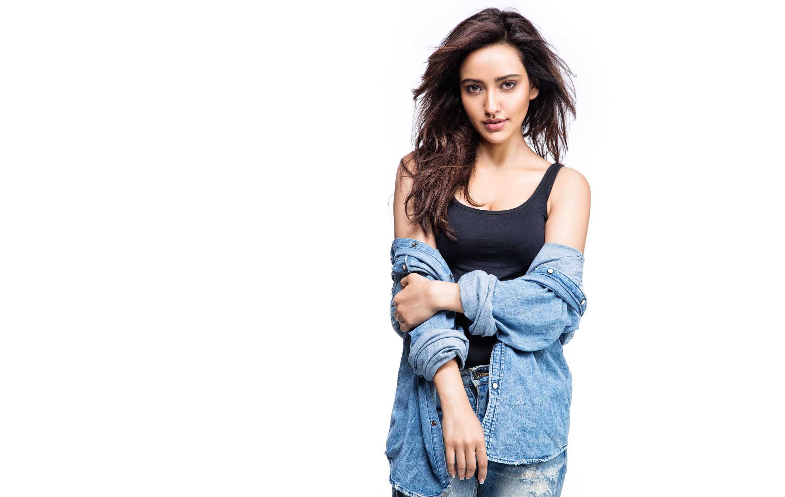 Actress Celebrity Red Lipstick Black Top Jeans Standing Neha Sharma Indian Model Simple Background 2728x1728