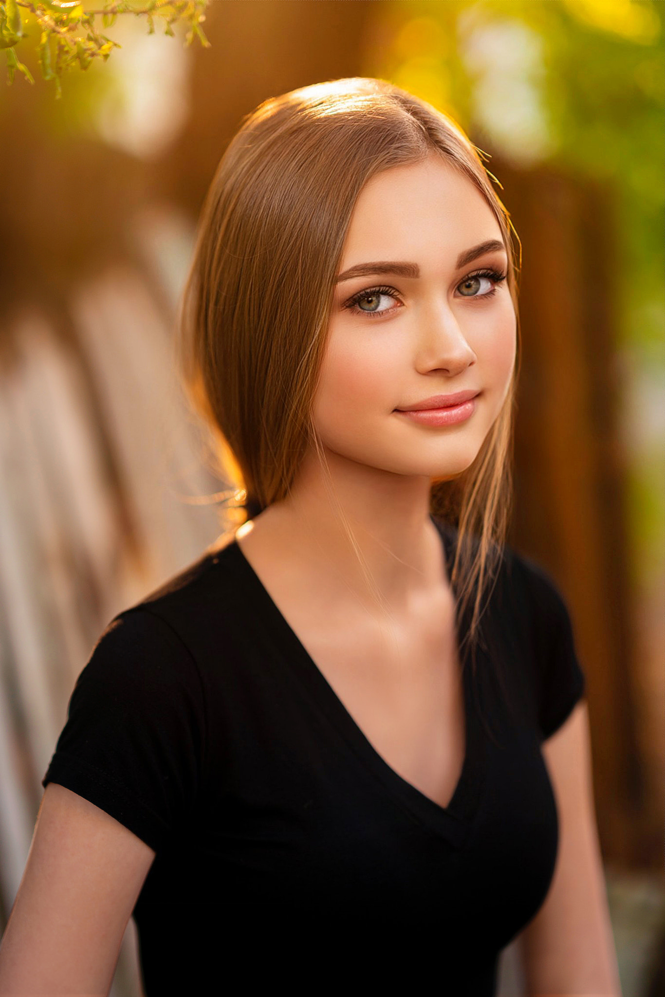 Olga Boyko Women Brunette Looking At Viewer Blue Eyes Smiling Black Clothing Portrait Sunlight T Shi 1366x2048