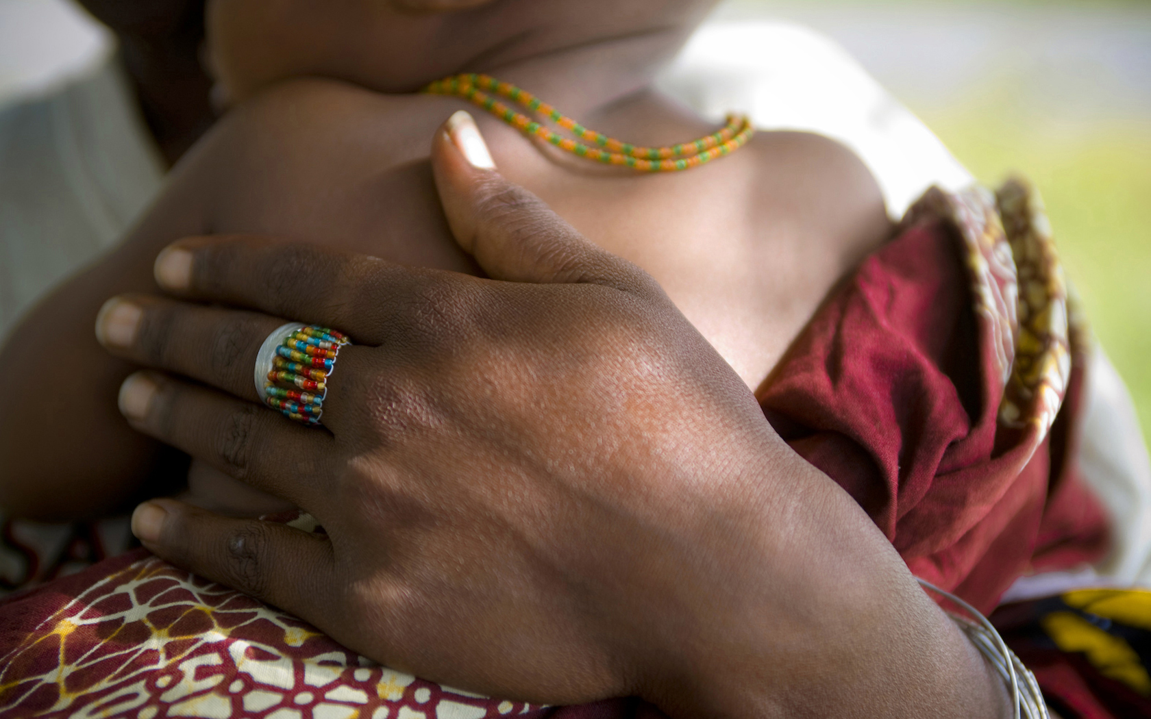 African Dark Skin Ebony Women Children Rings Necklace Closeup Photography Depth Of Field Hands Mothe 1680x1050