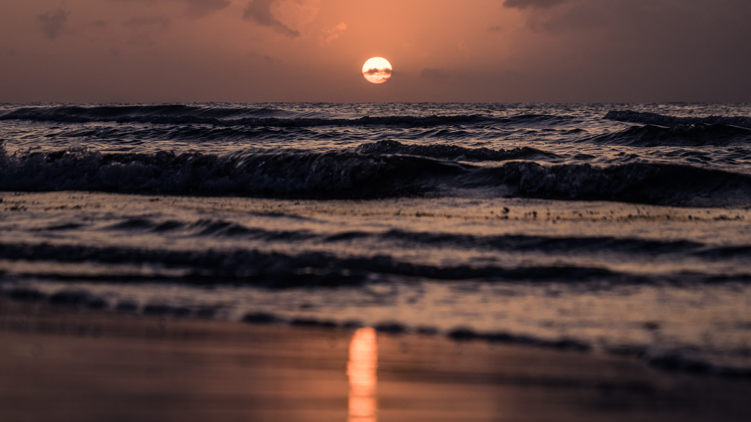 Sunset Beach Sea Waves Shore Nature Sand Sun Sky 2560x1440