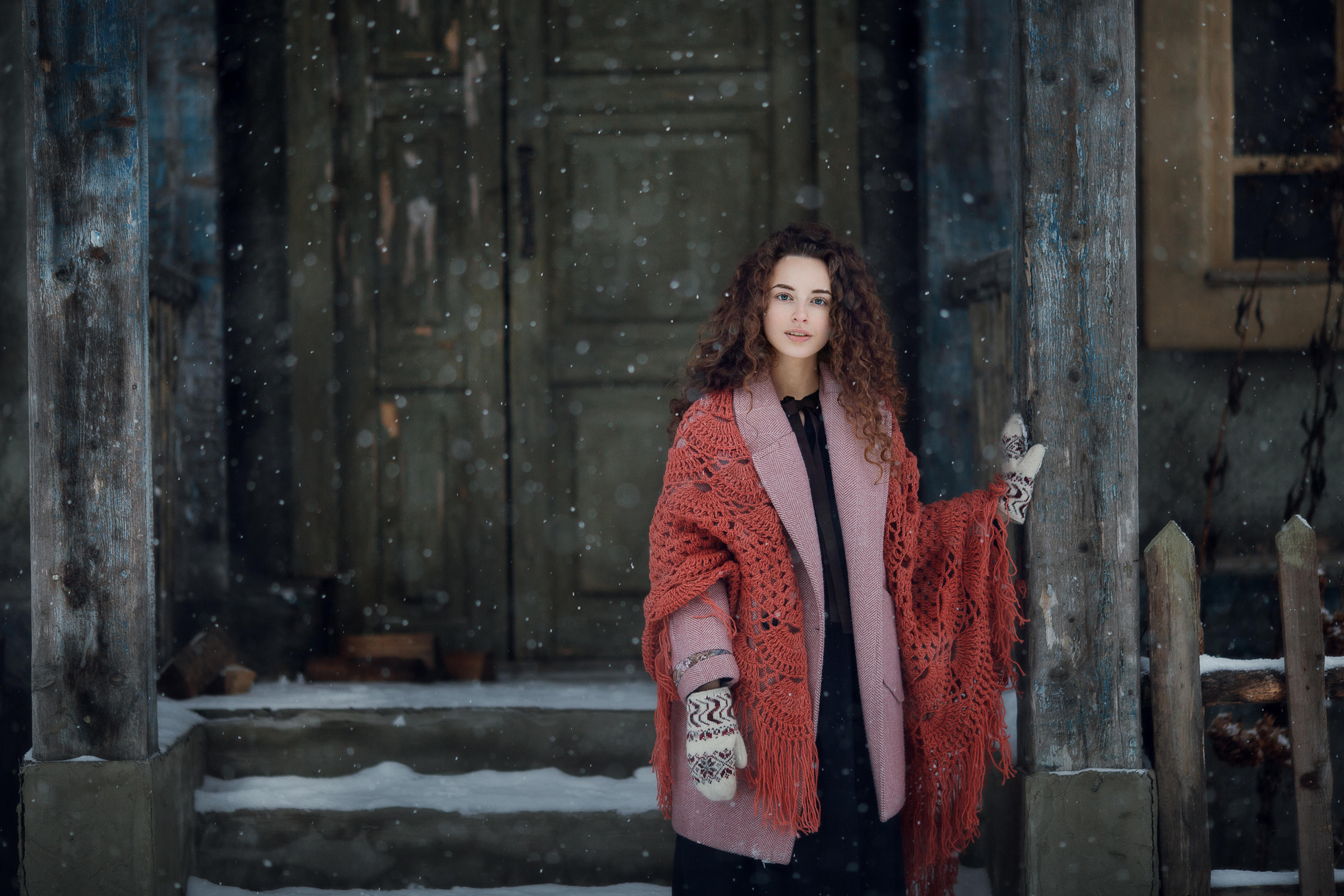 Anna Melnikova Women Brunette Curly Hair Snow Winter Cold Gloves Wooden Surface 3374x2250
